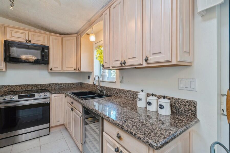 133 E Silver Palm Avenue