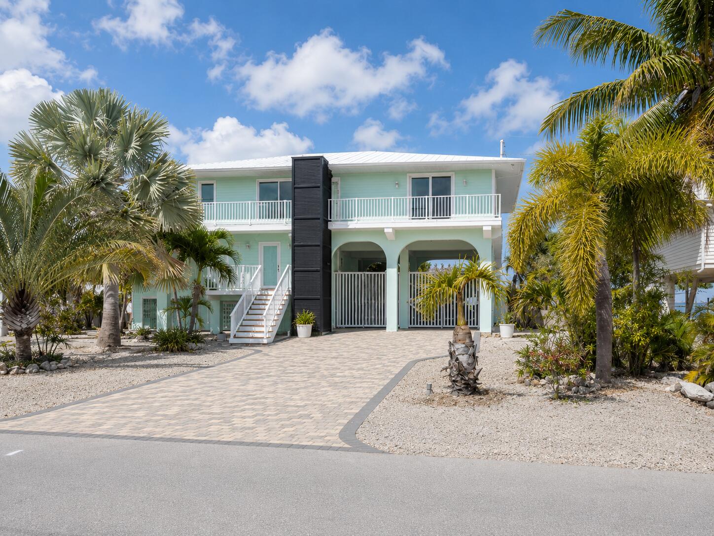 1112 W Shore Drive
