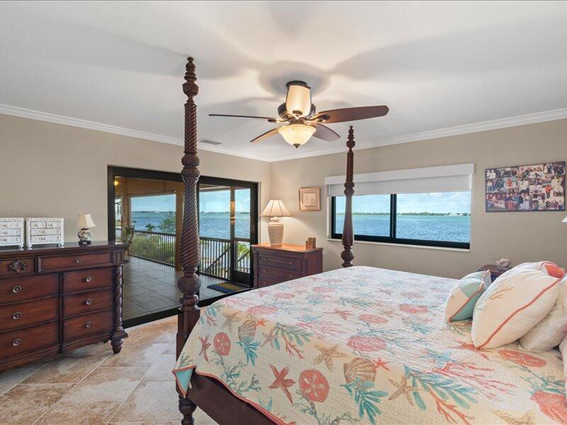 1112 W Shore Drive