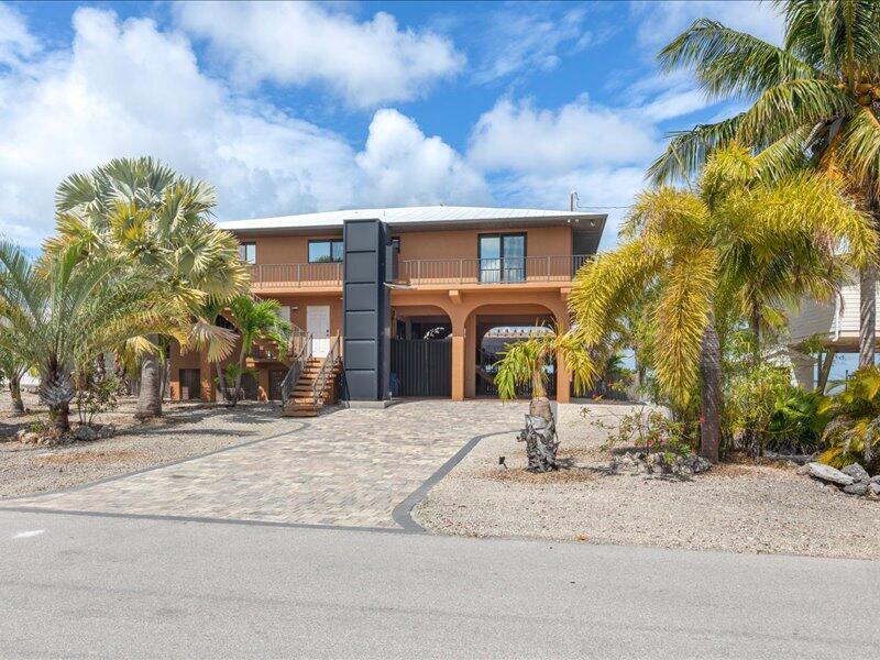 1112 W Shore Drive
