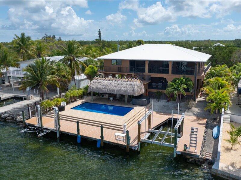 1112 W Shore Drive