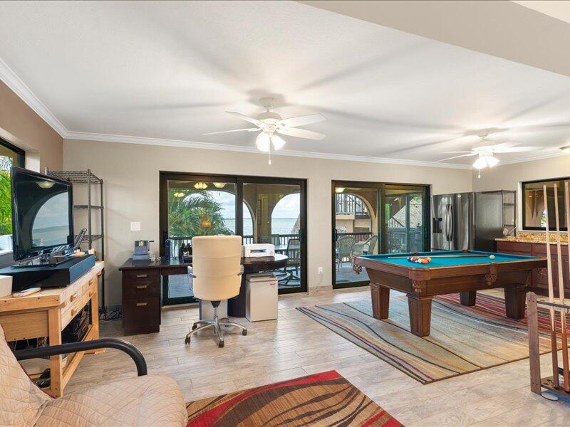 1112 W Shore Drive