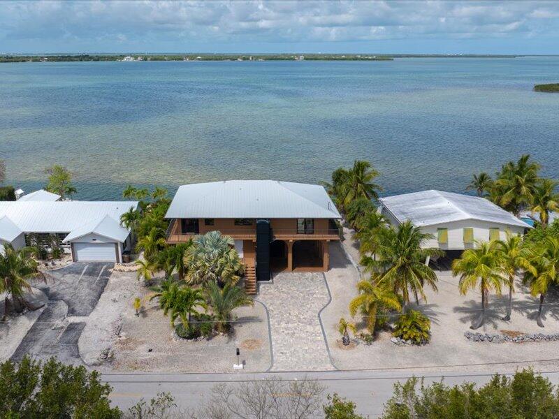 1112 W Shore Drive