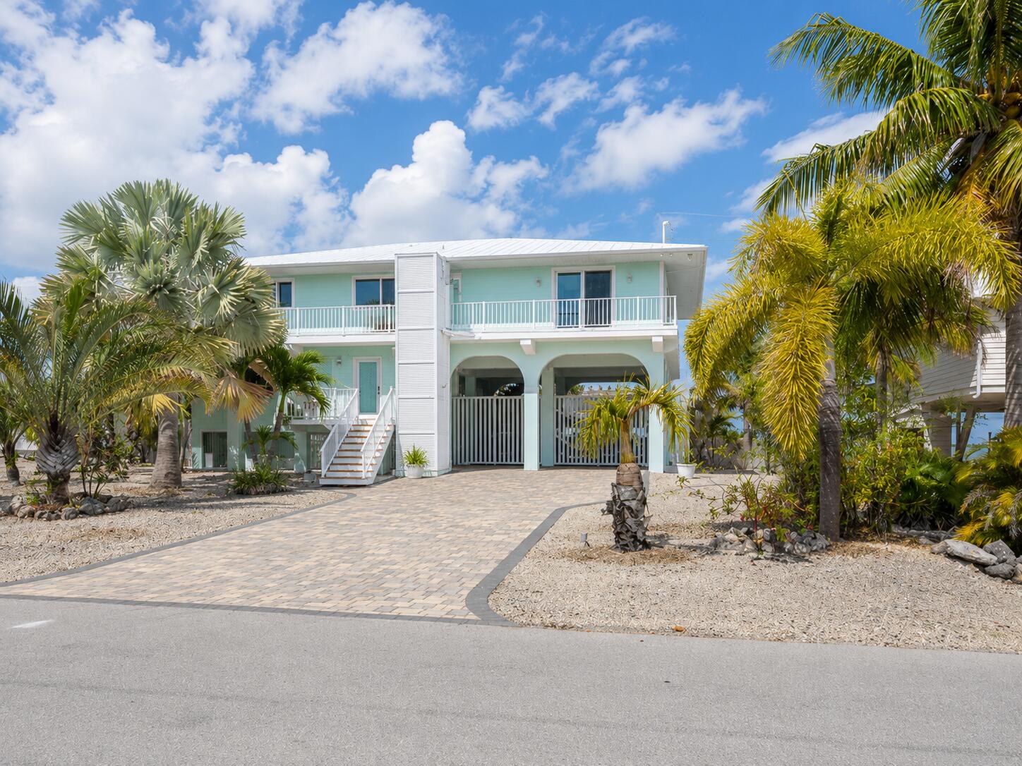 1112 W Shore Drive