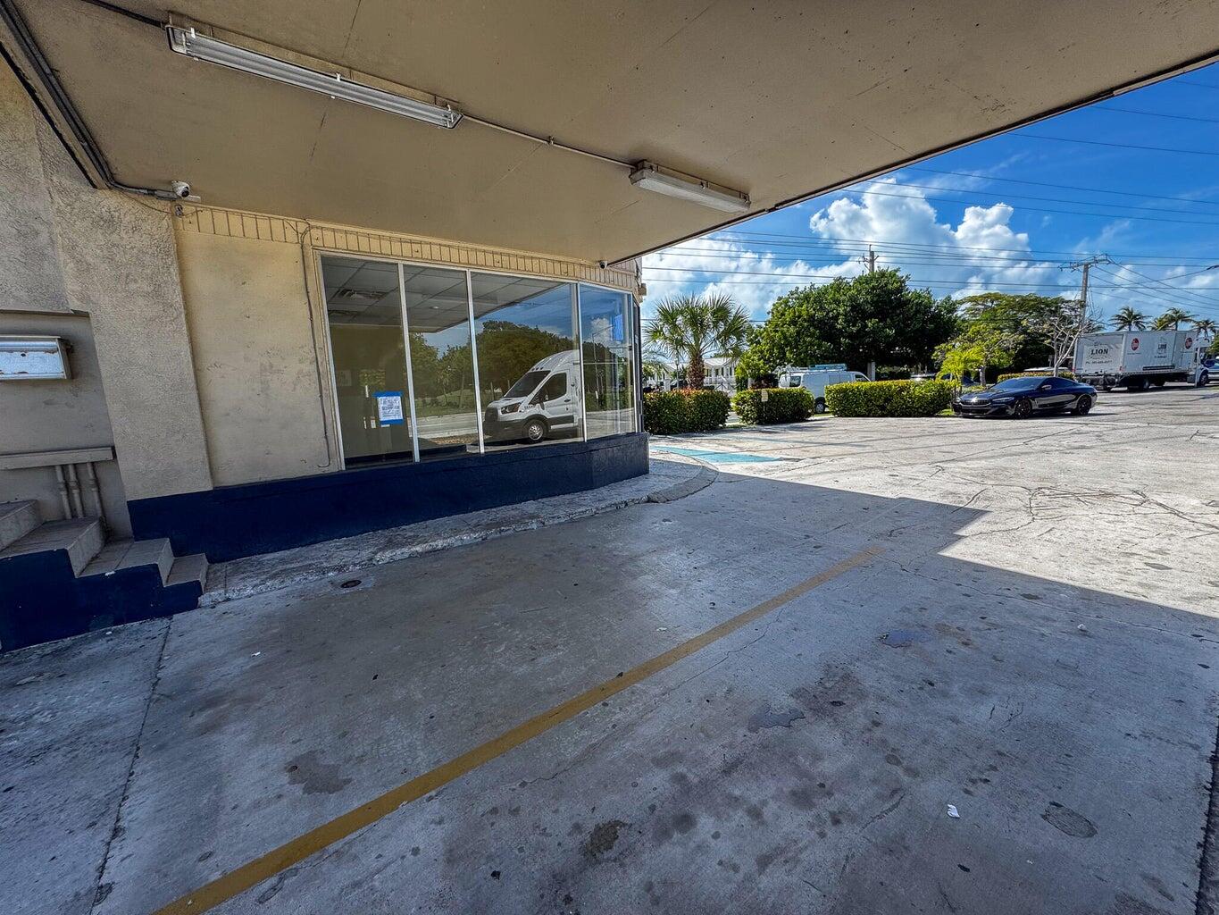 5300 Overseas Highway 1