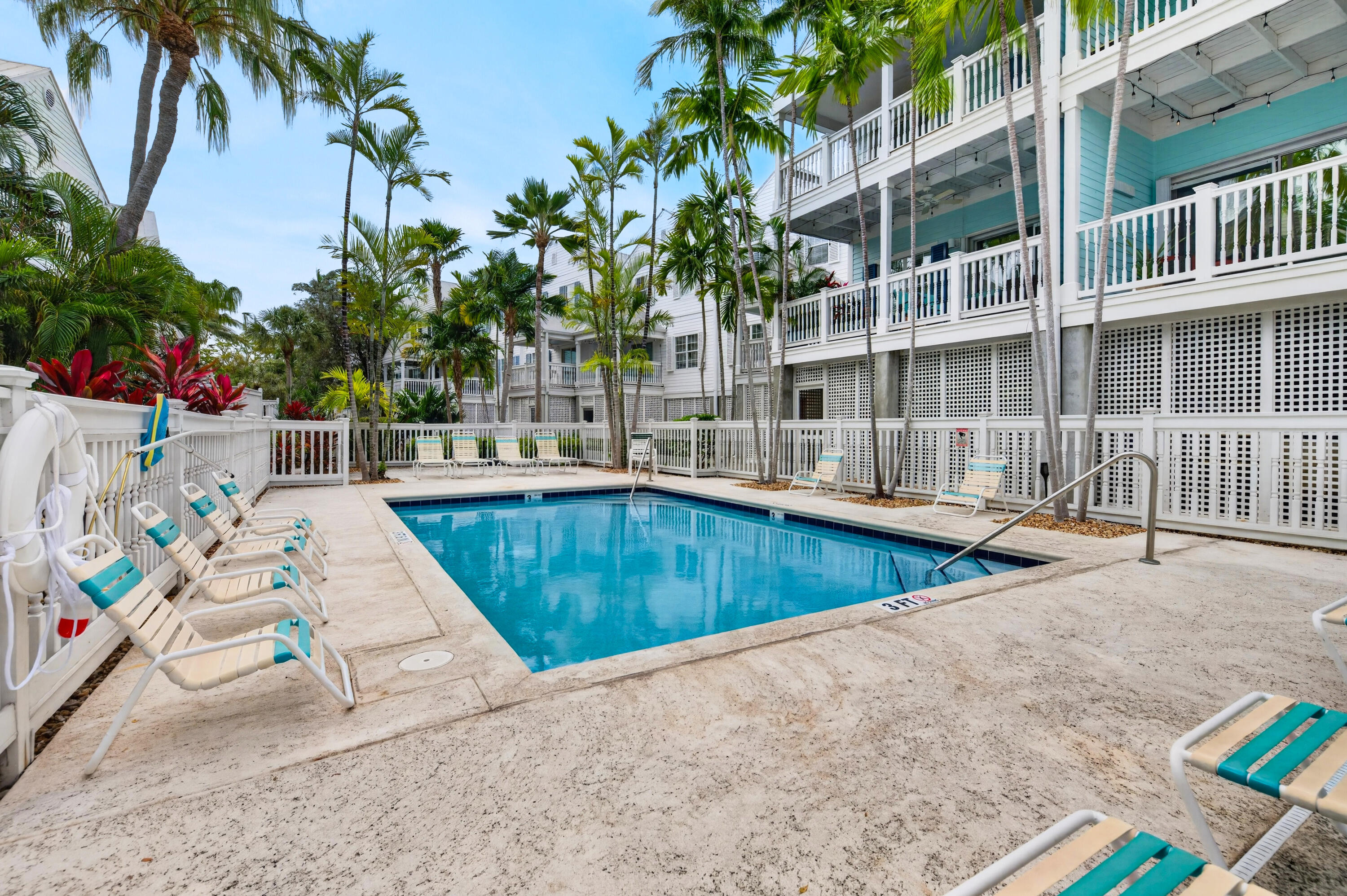 3029 N Roosevelt Boulevard APT 11