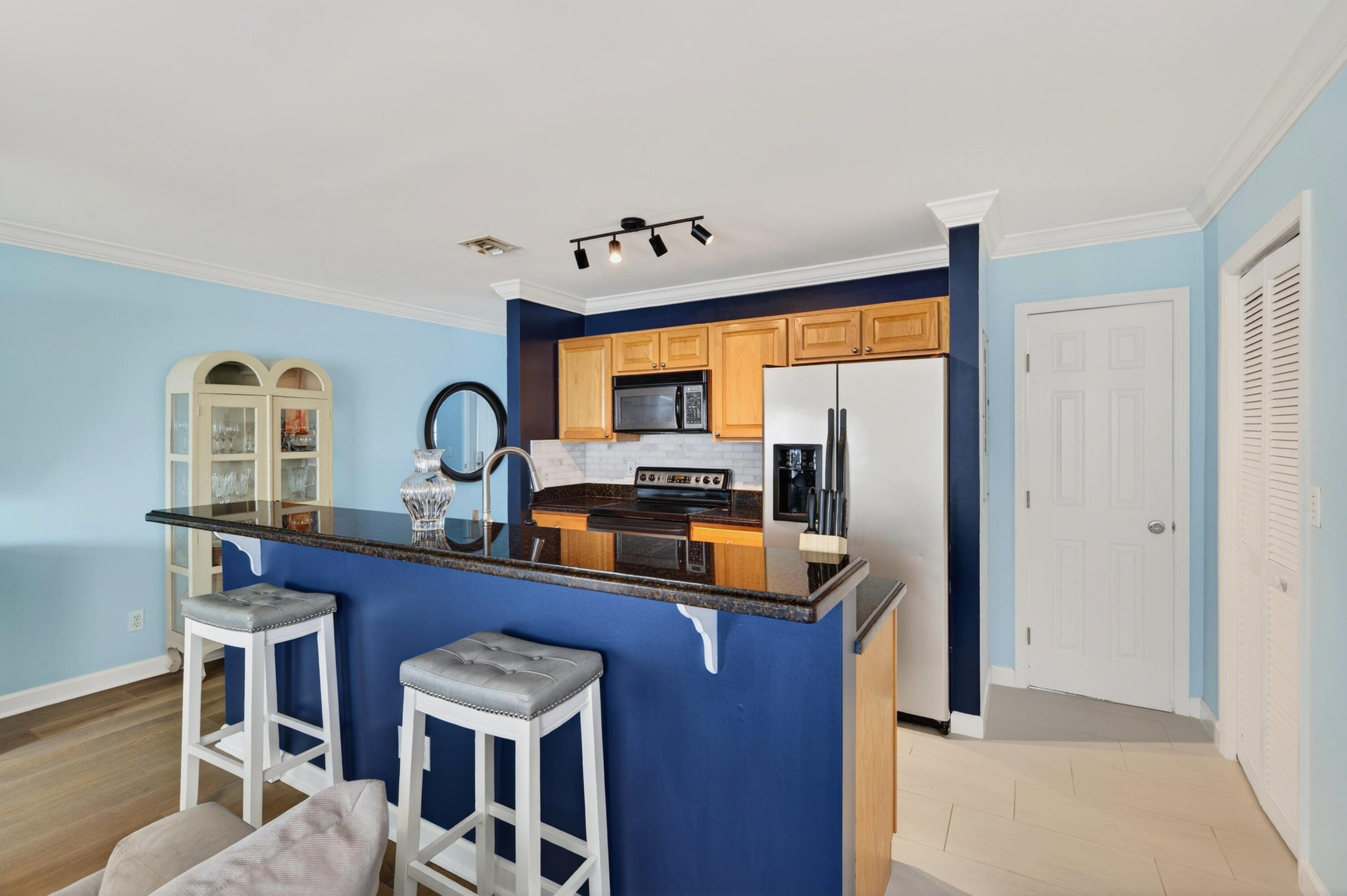 3029 N Roosevelt Boulevard APT 11