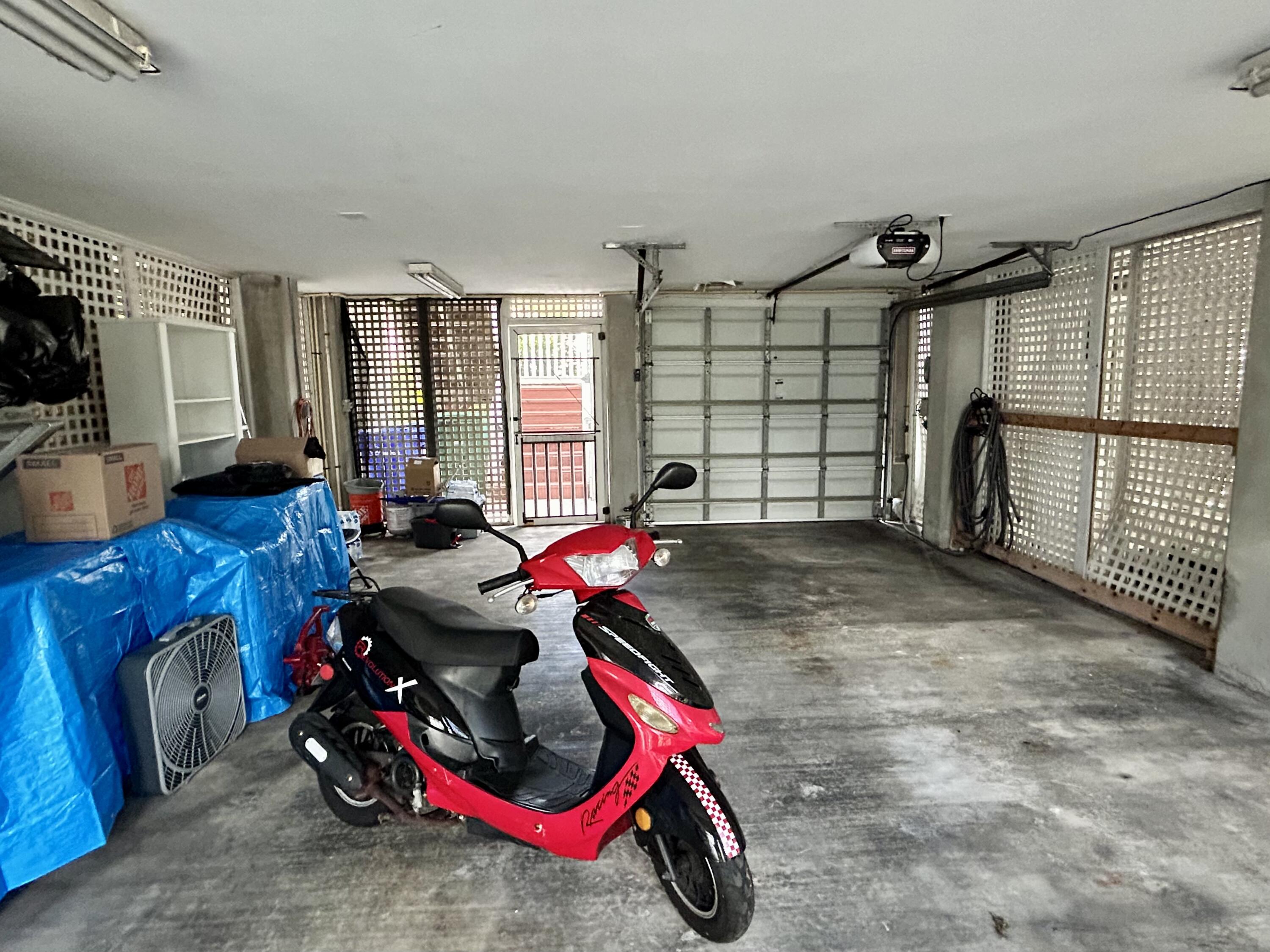 3029 N Roosevelt Boulevard APT 11