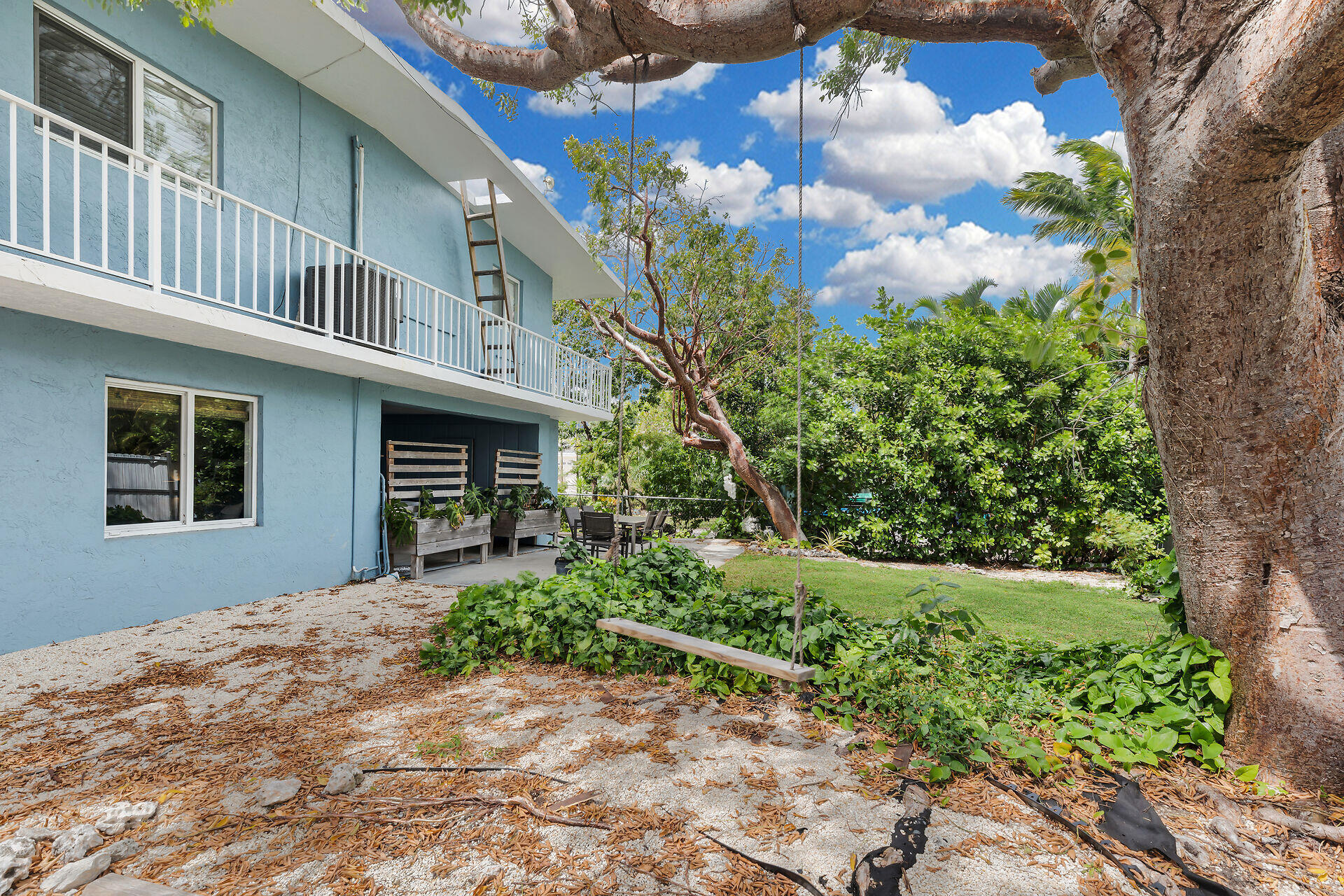 154 Hibiscus Street