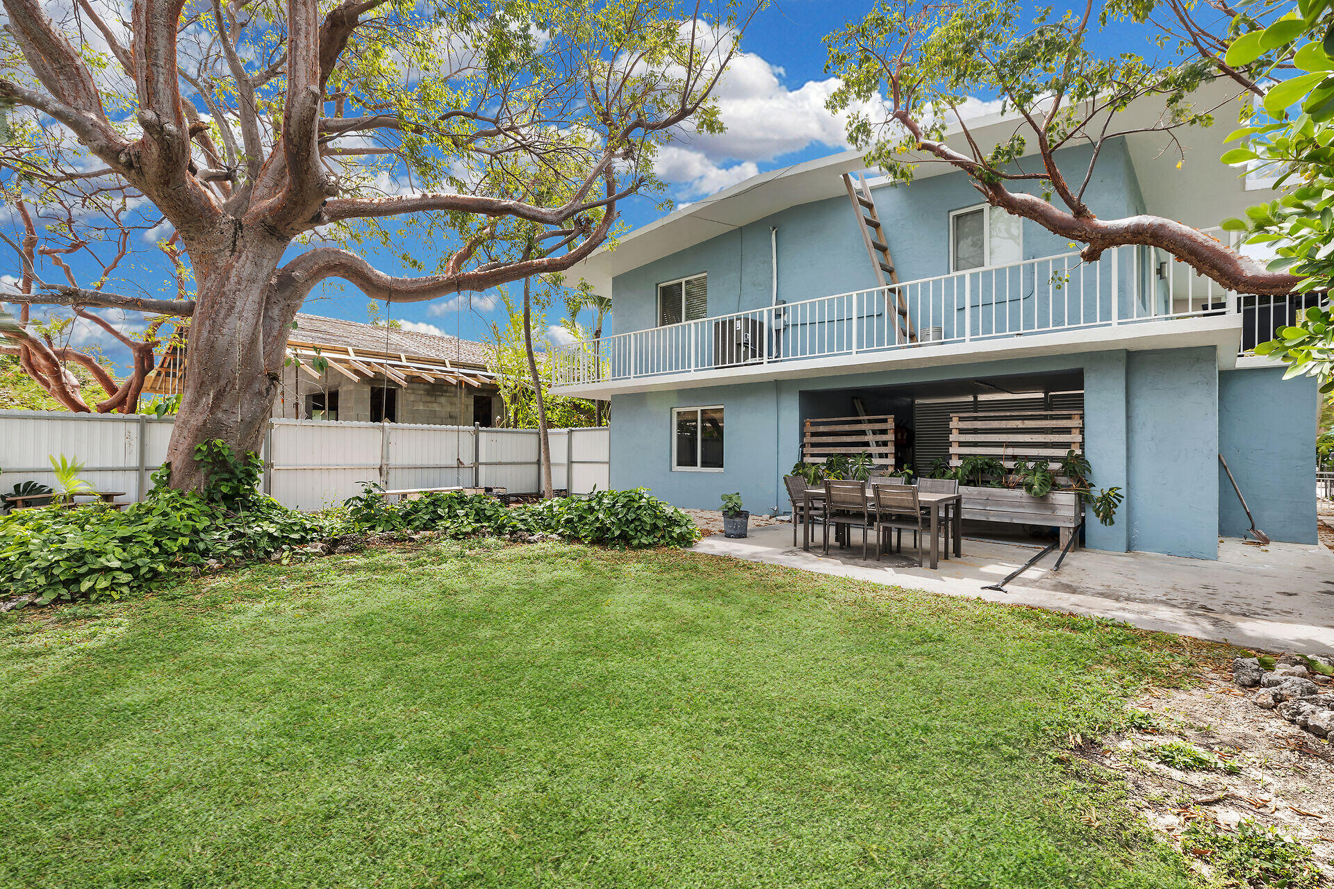 154 Hibiscus Street