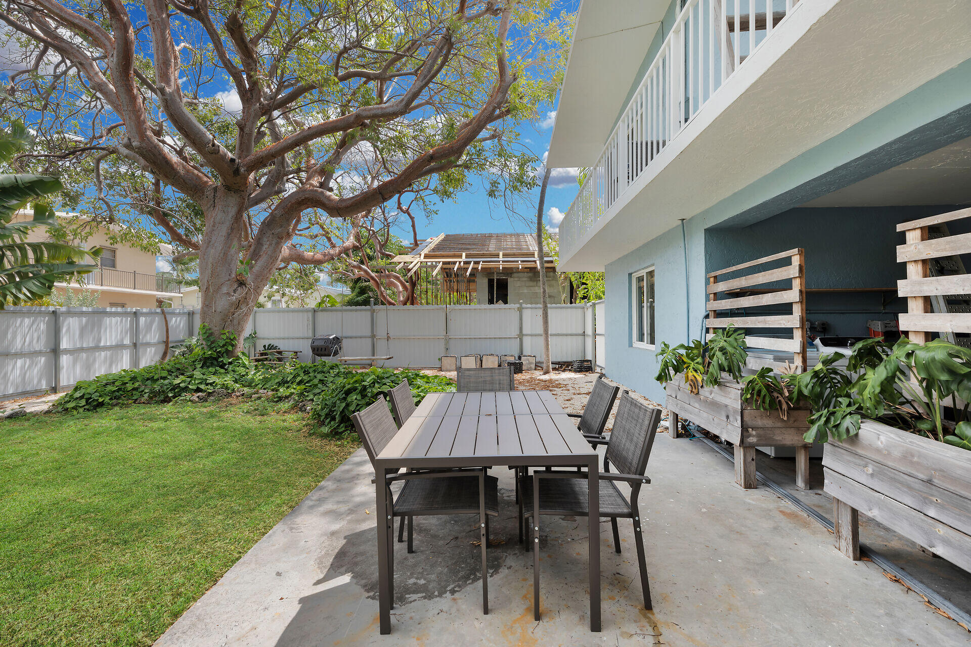 154 Hibiscus Street