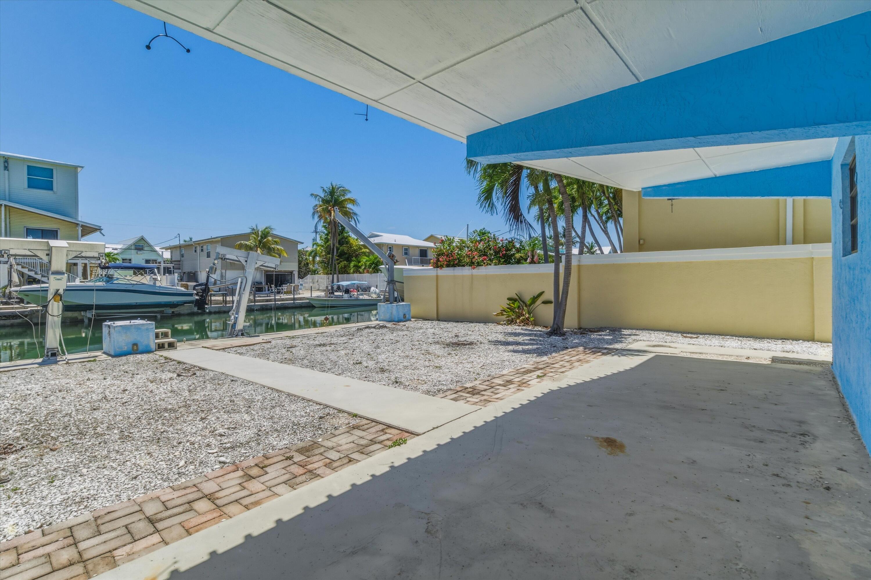 324 S Airport Drive