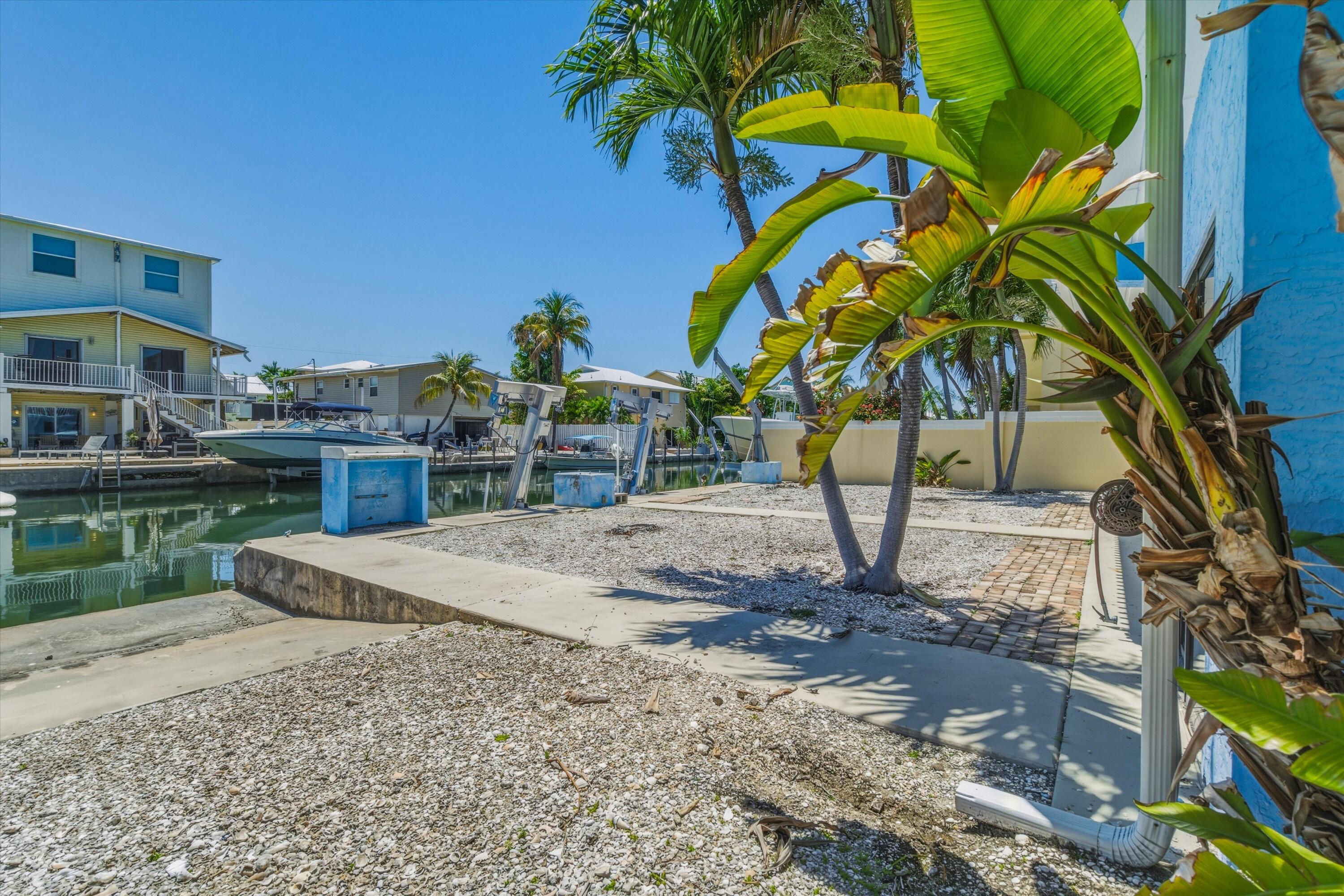324 S Airport Drive