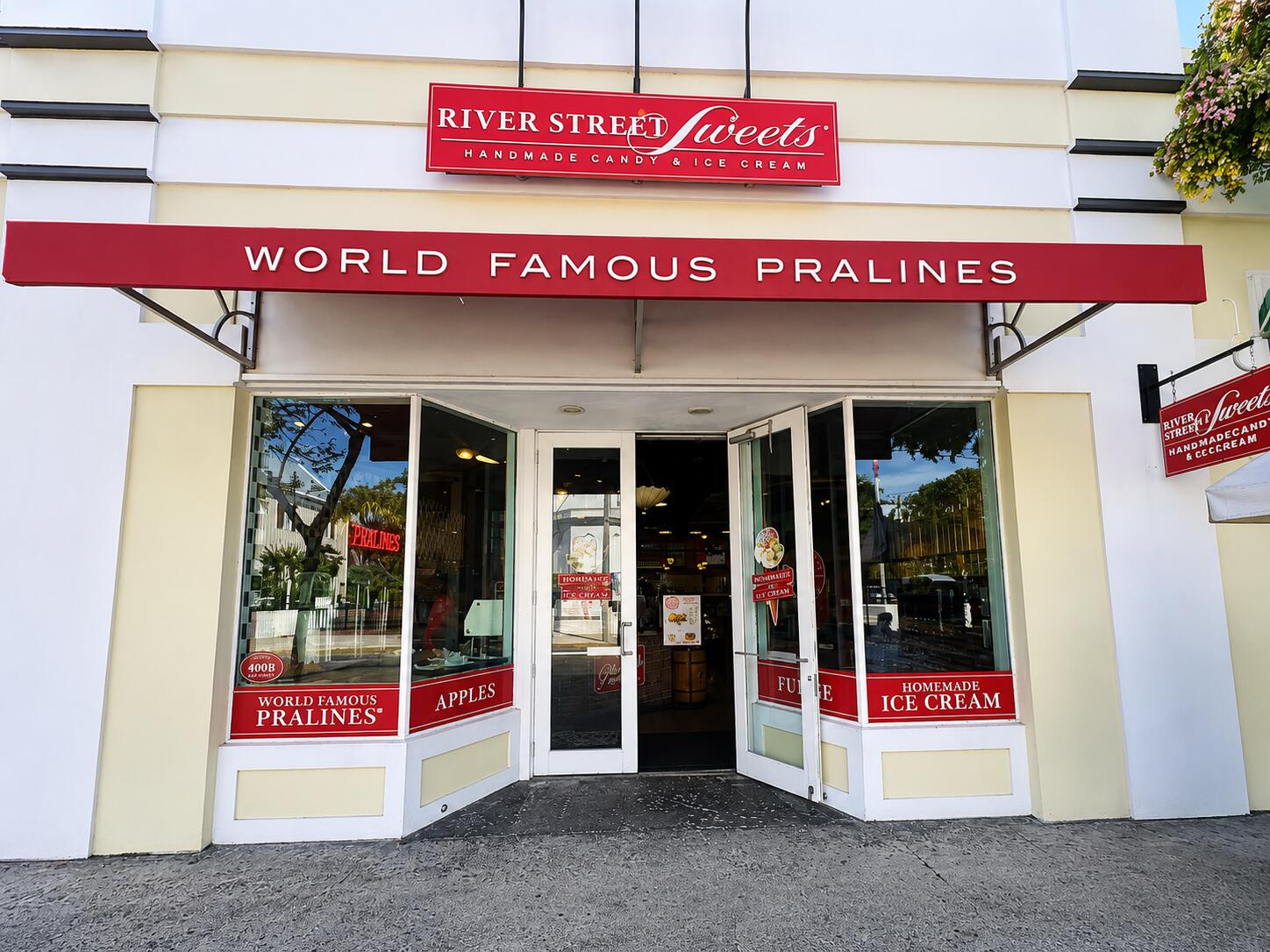 400 Duval Street B