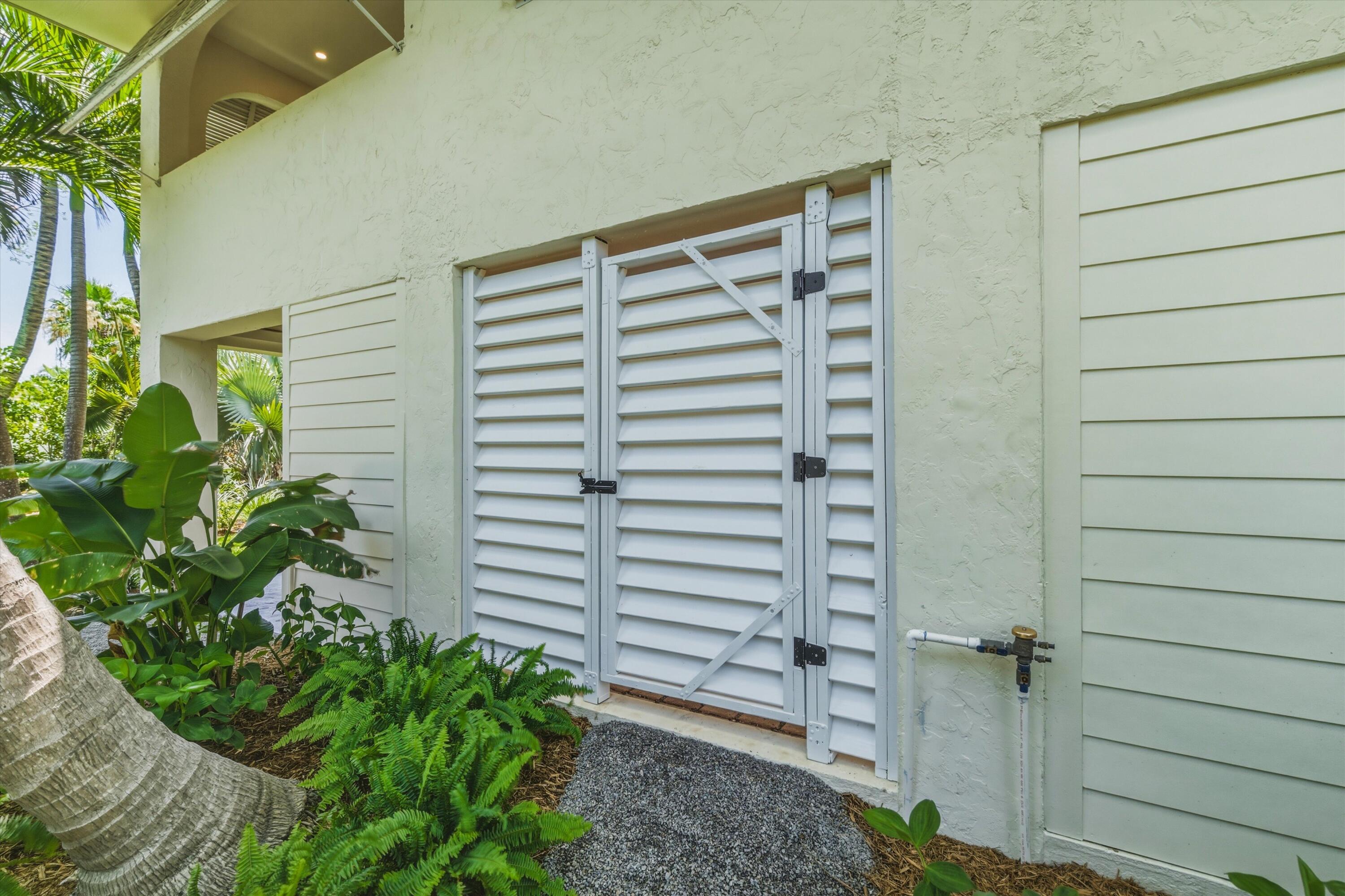 123 Venetian Way