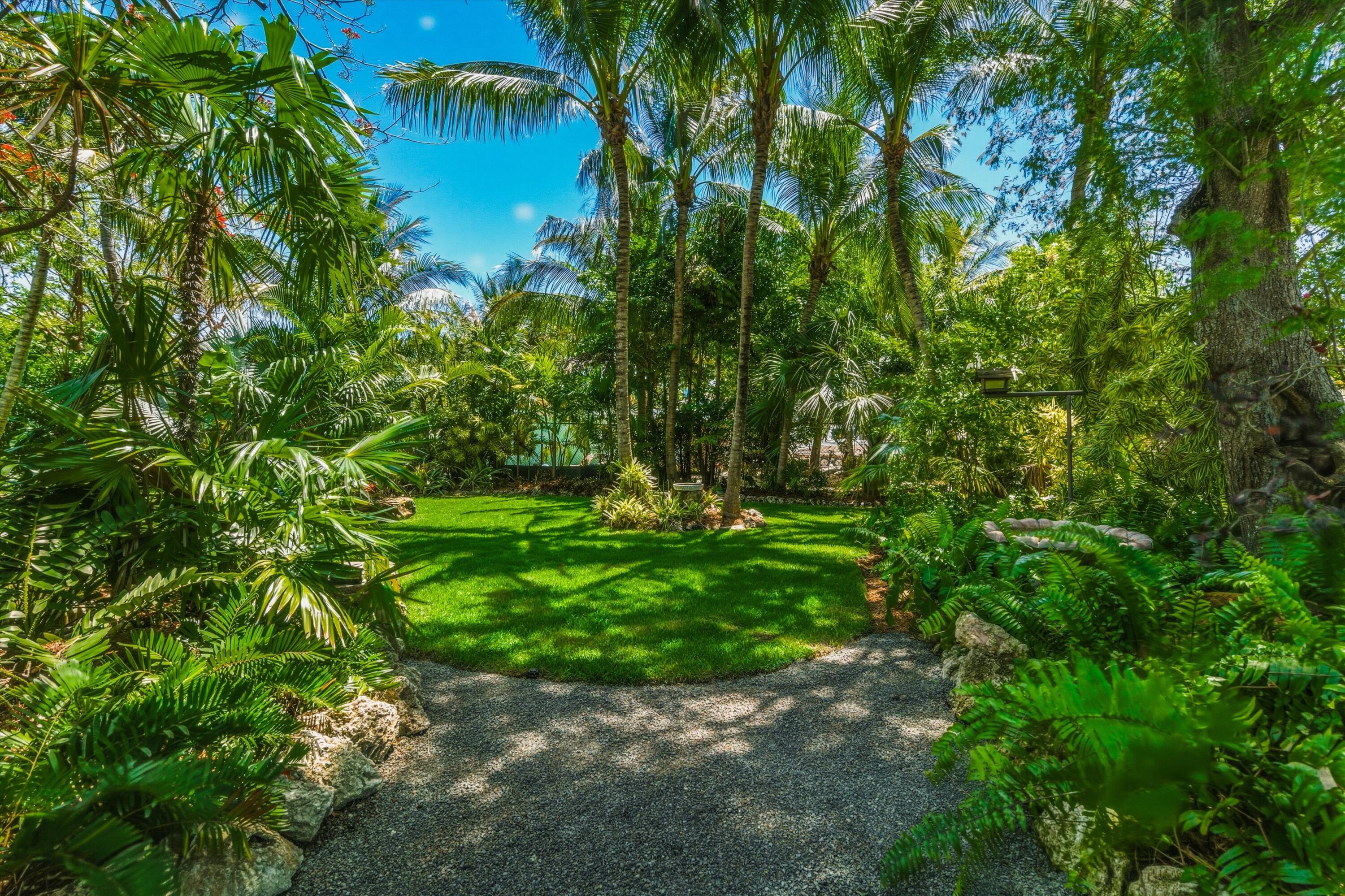 123 Venetian Way