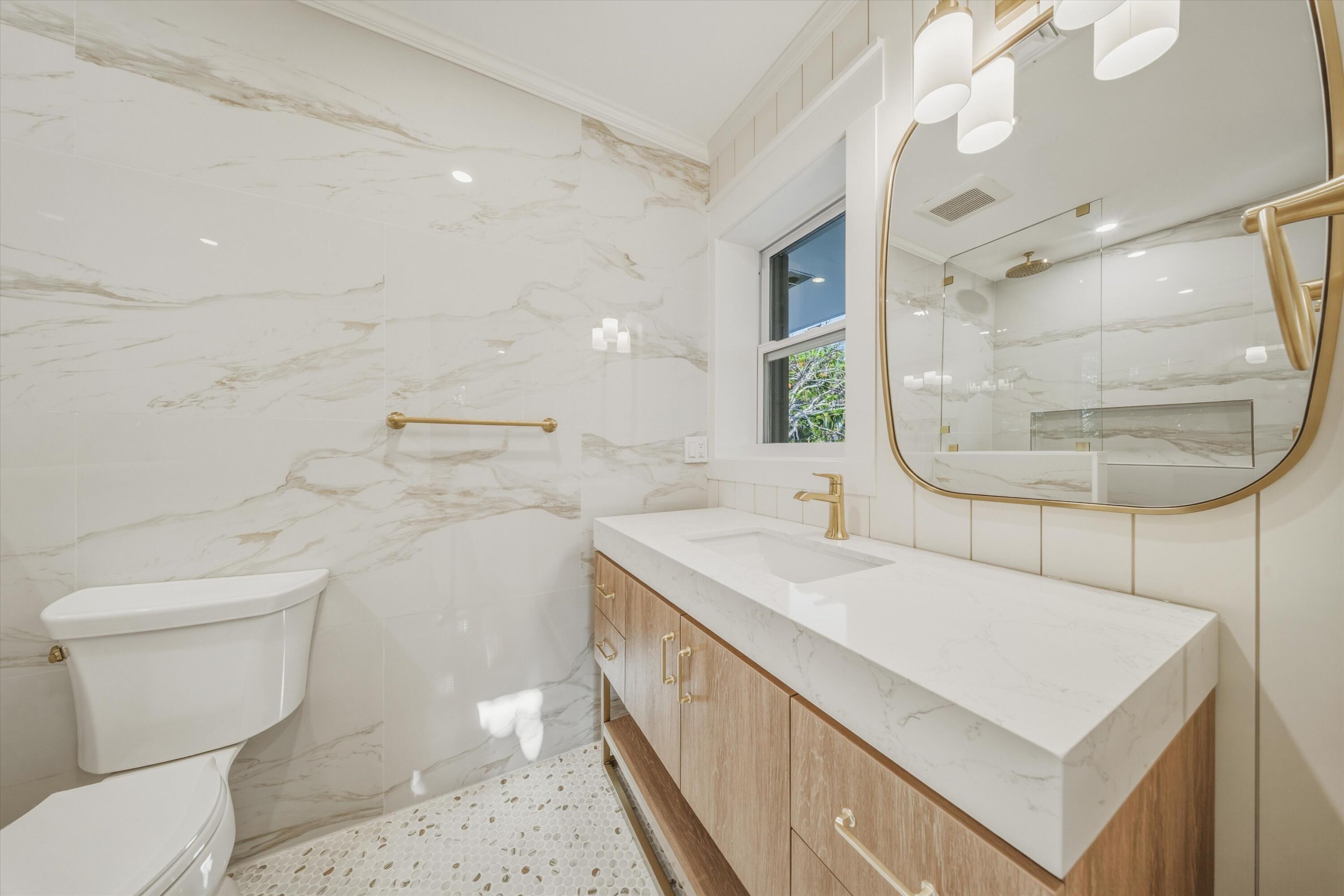 123 Venetian Way