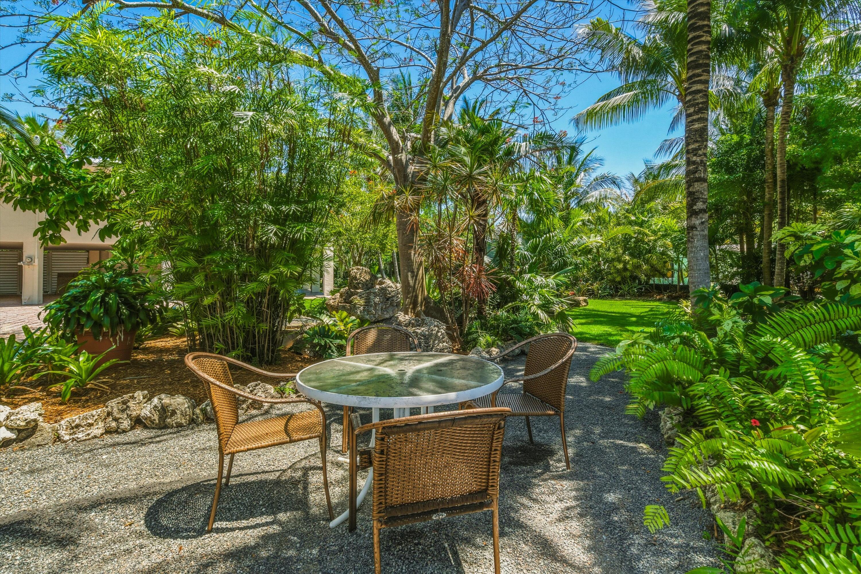 123 Venetian Way