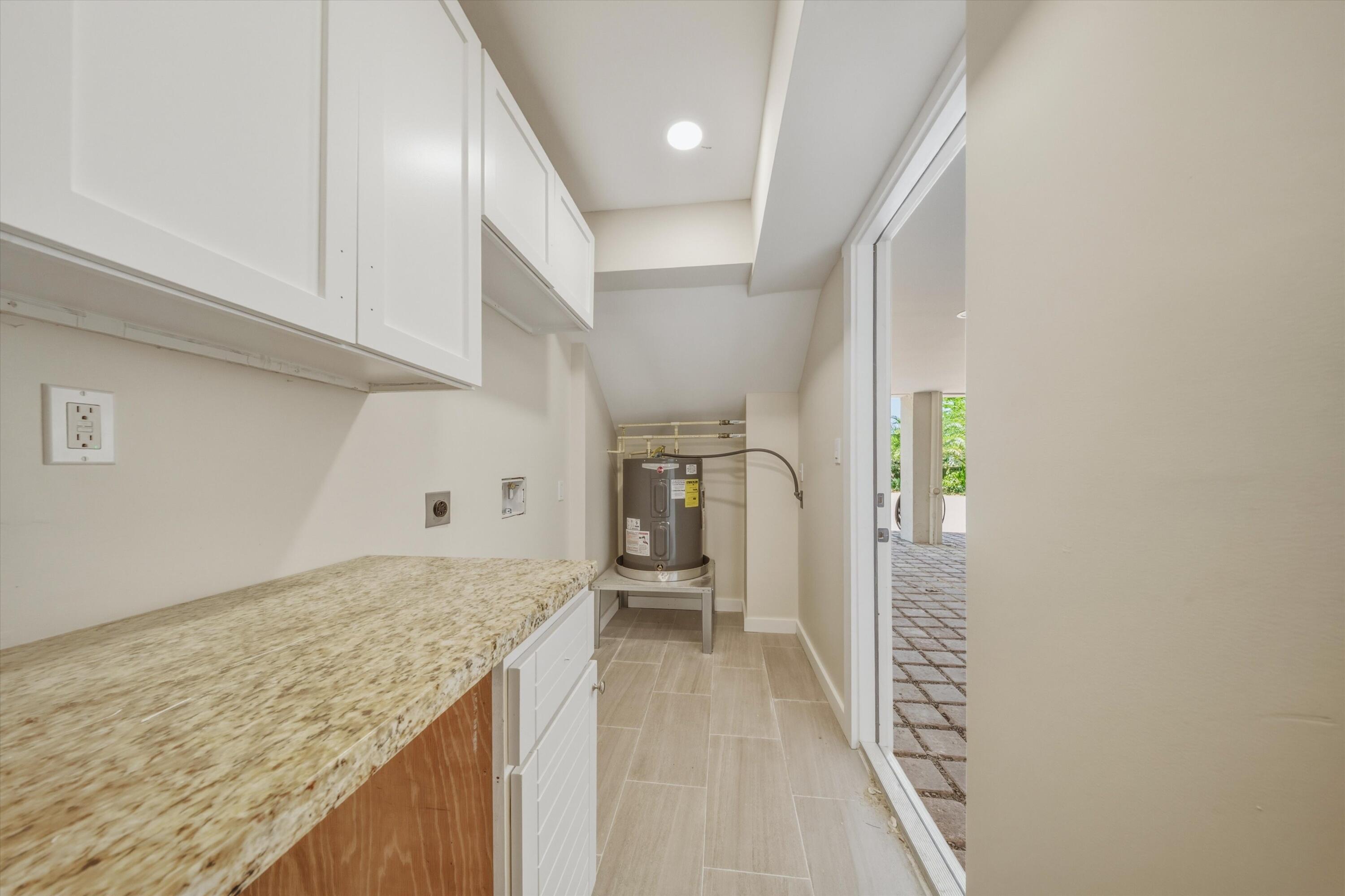 123 Venetian Way