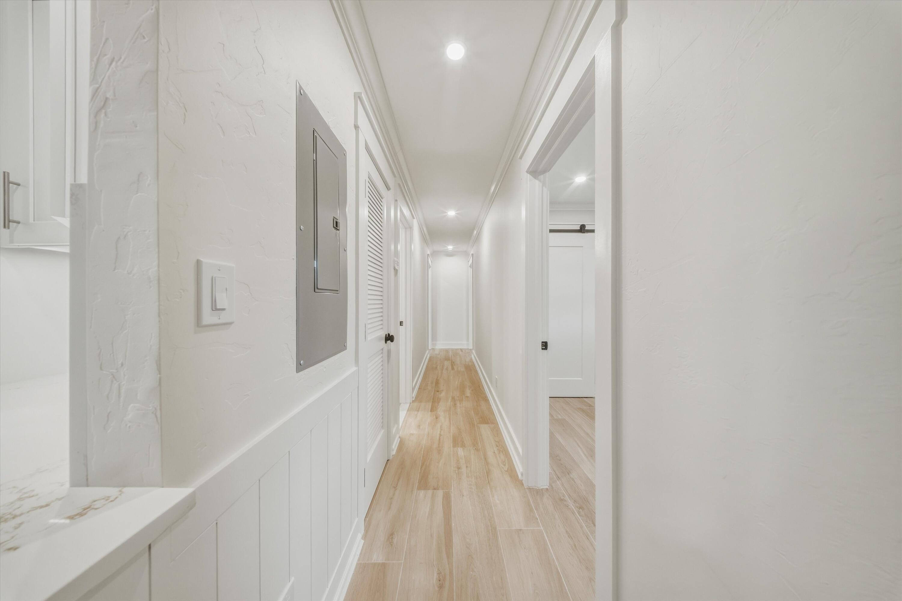 123 Venetian Way