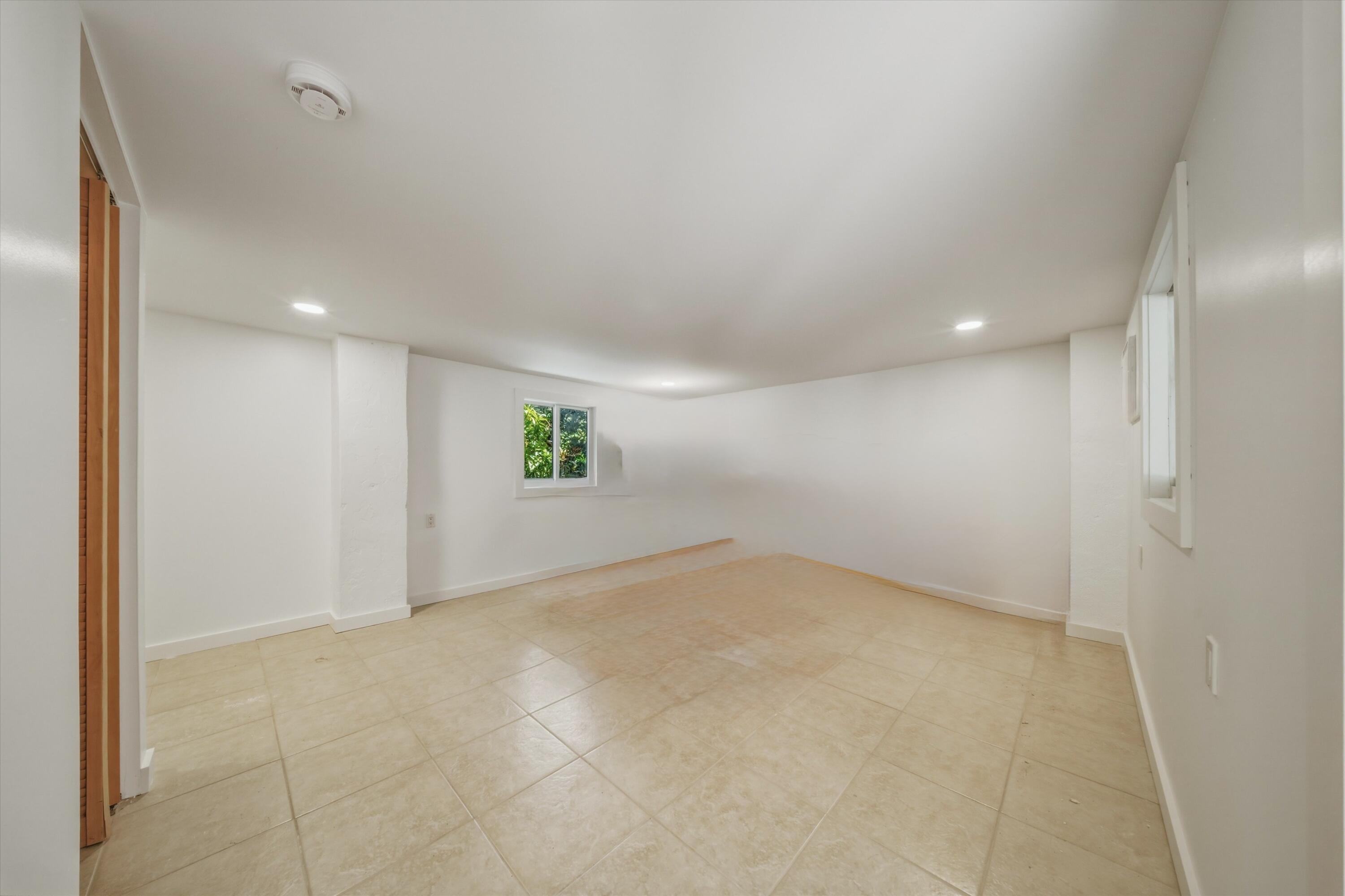 123 Venetian Way