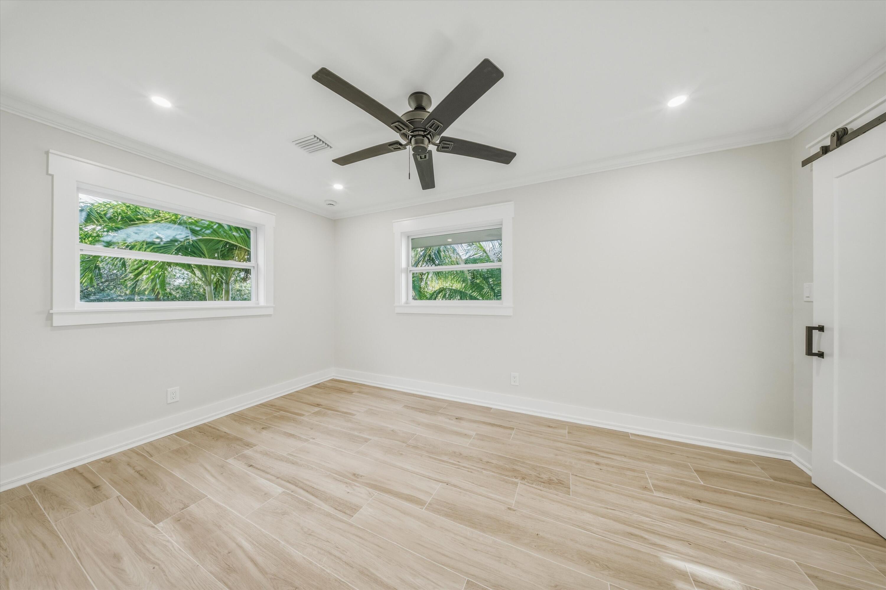 123 Venetian Way