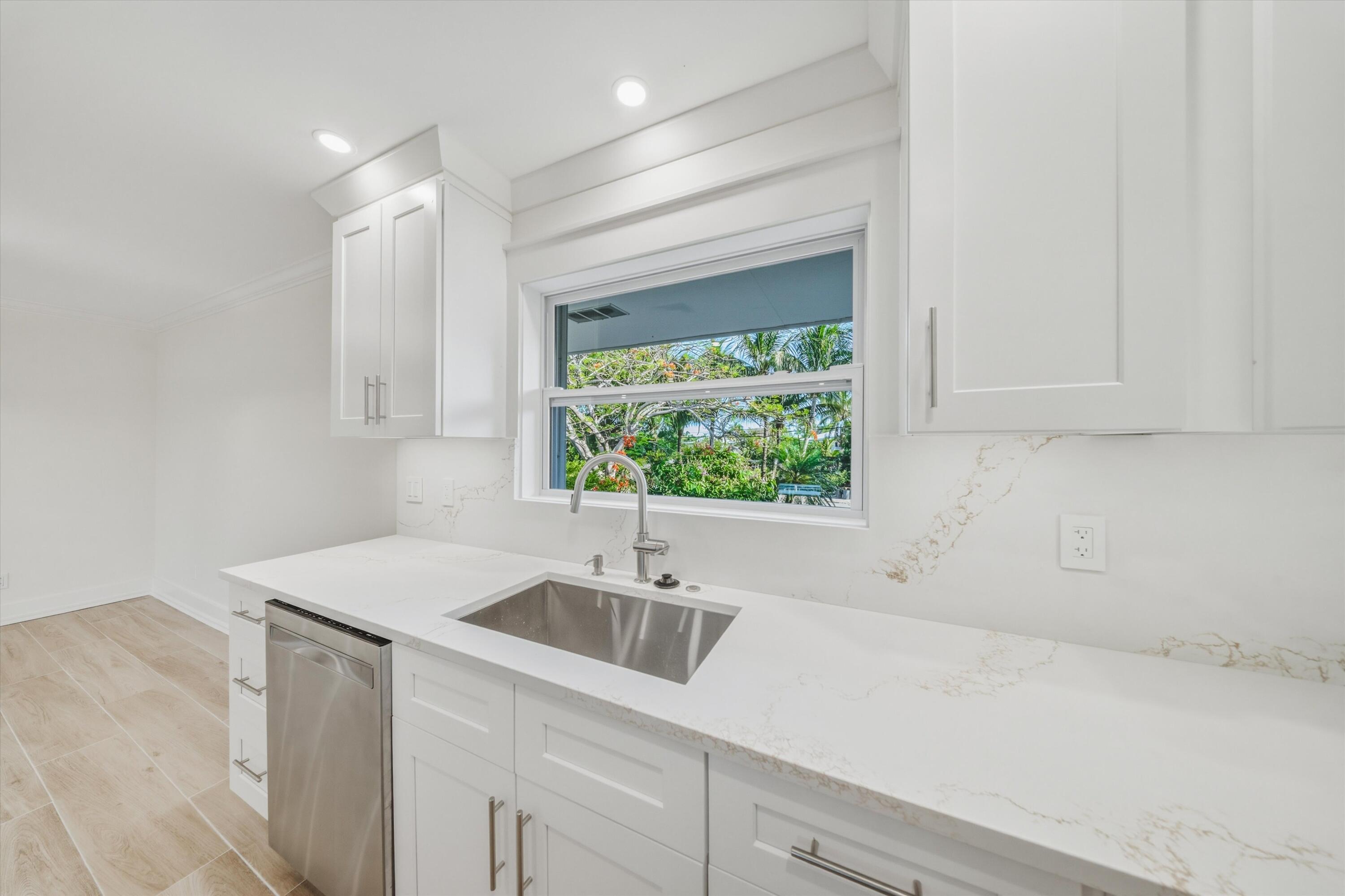 123 Venetian Way