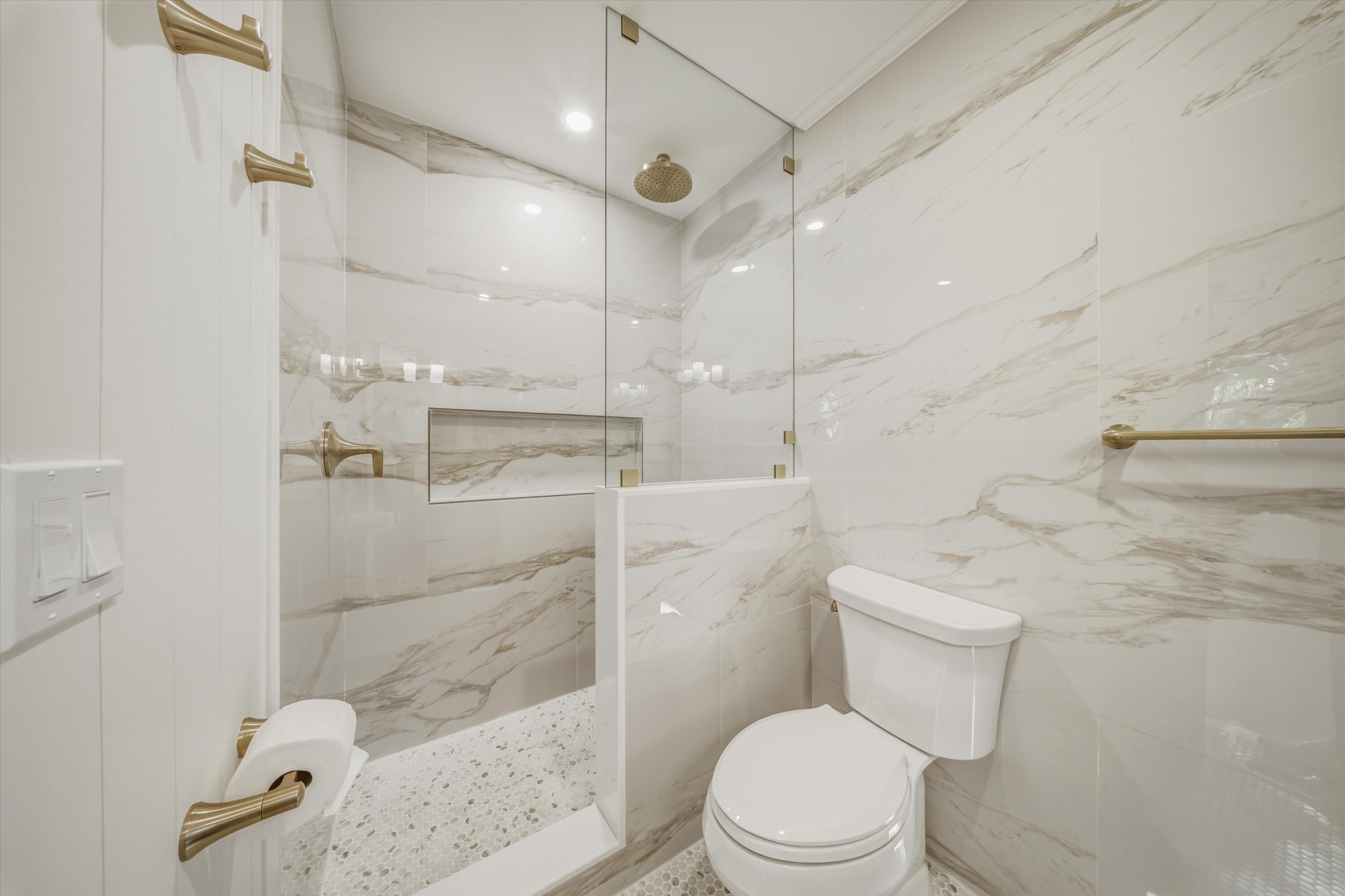123 Venetian Way