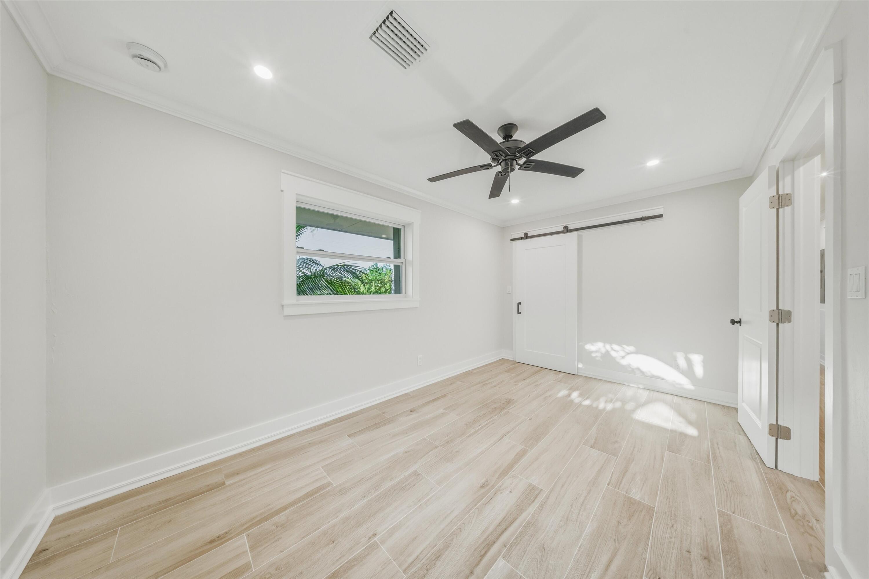 123 Venetian Way