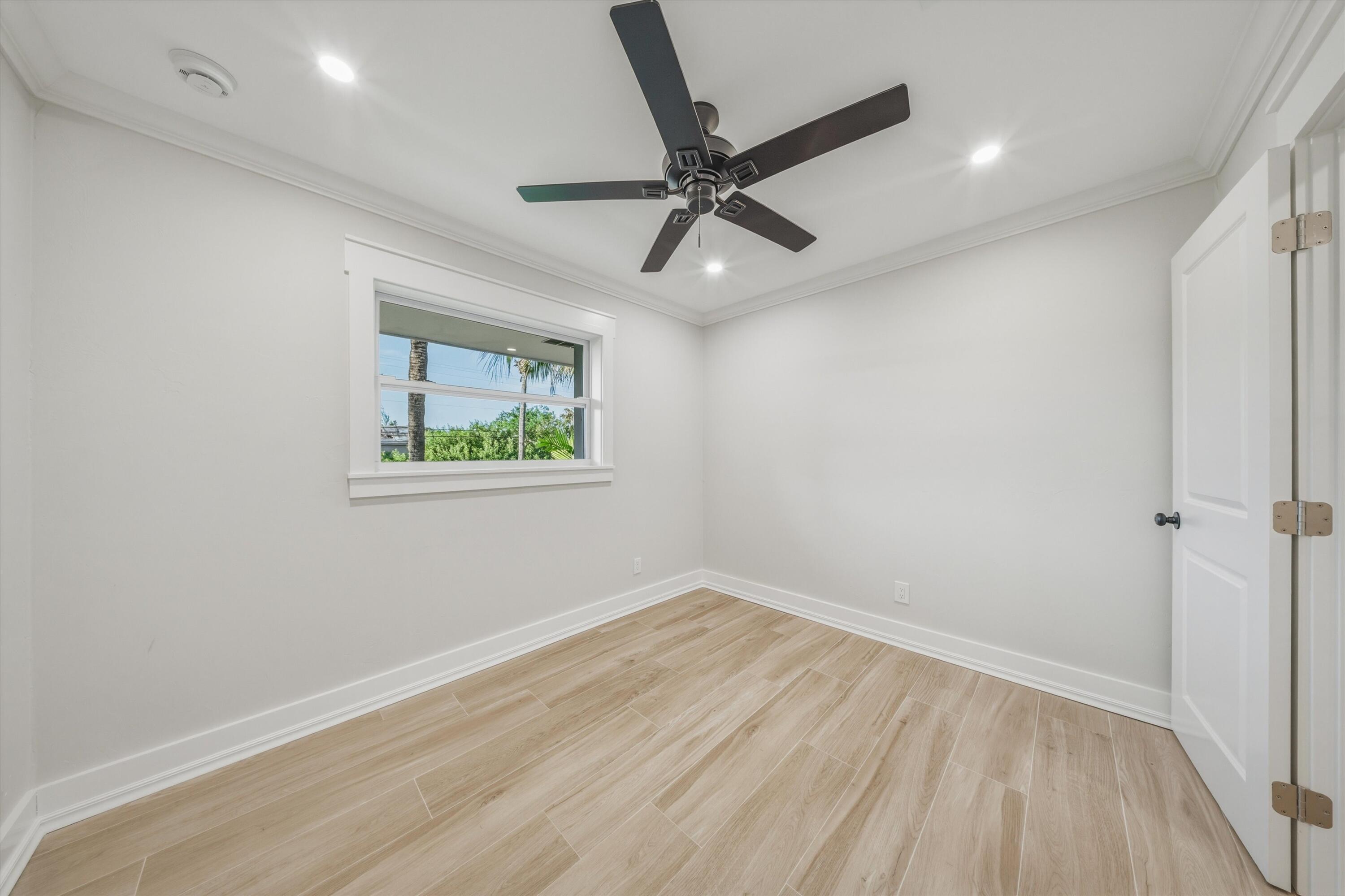 123 Venetian Way