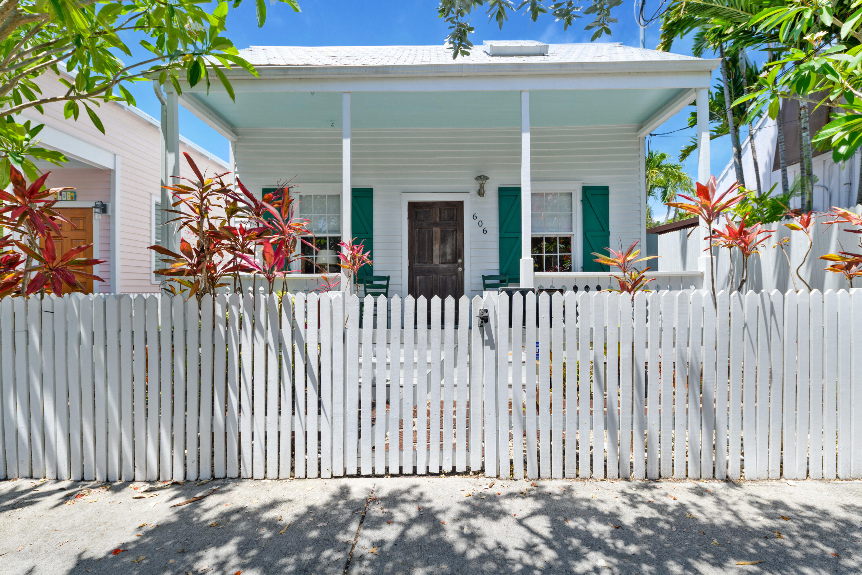 606 Grinnell Street