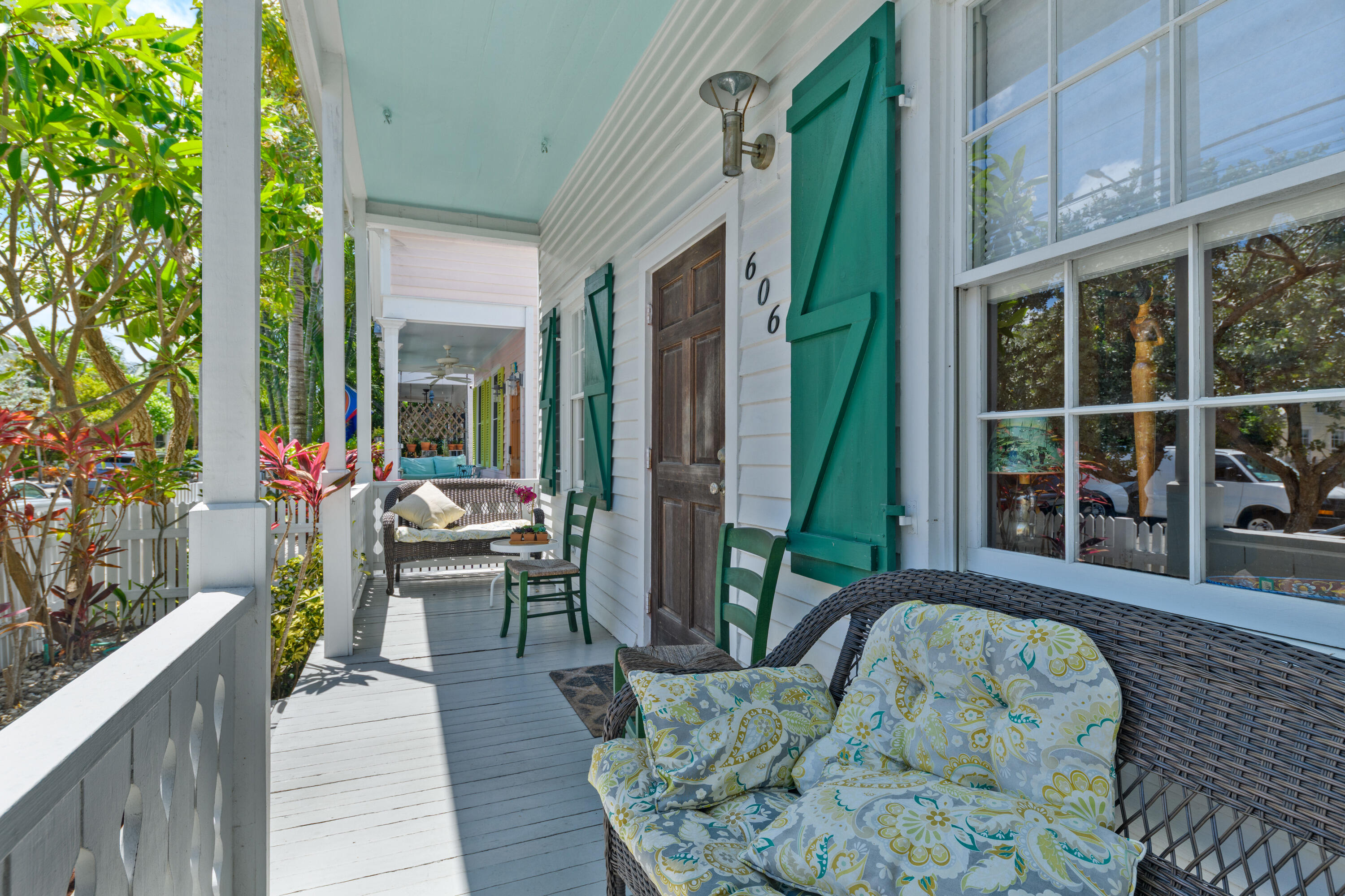 606 Grinnell Street