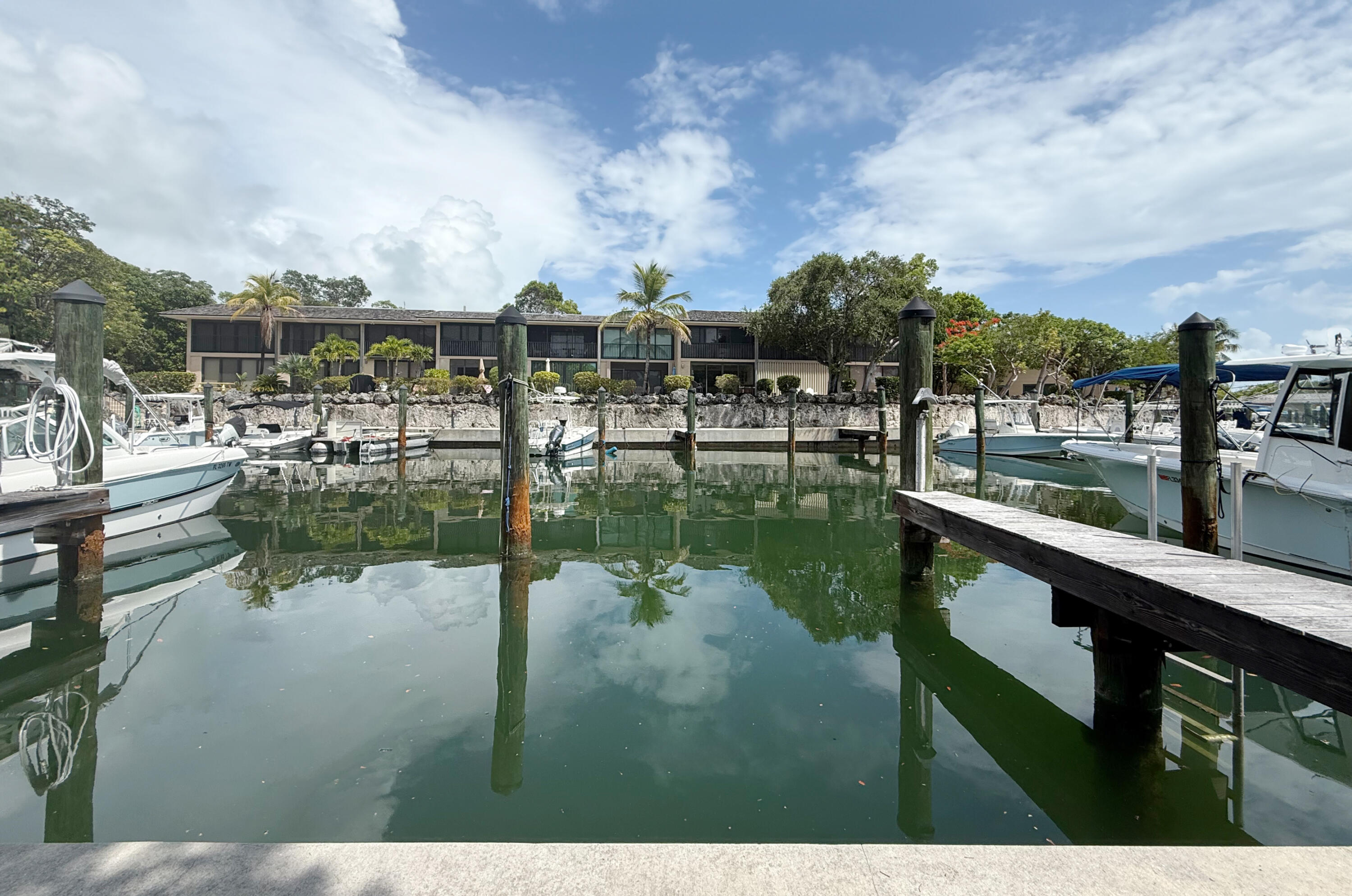 96000 Overseas Highway N4 + Boat Slip