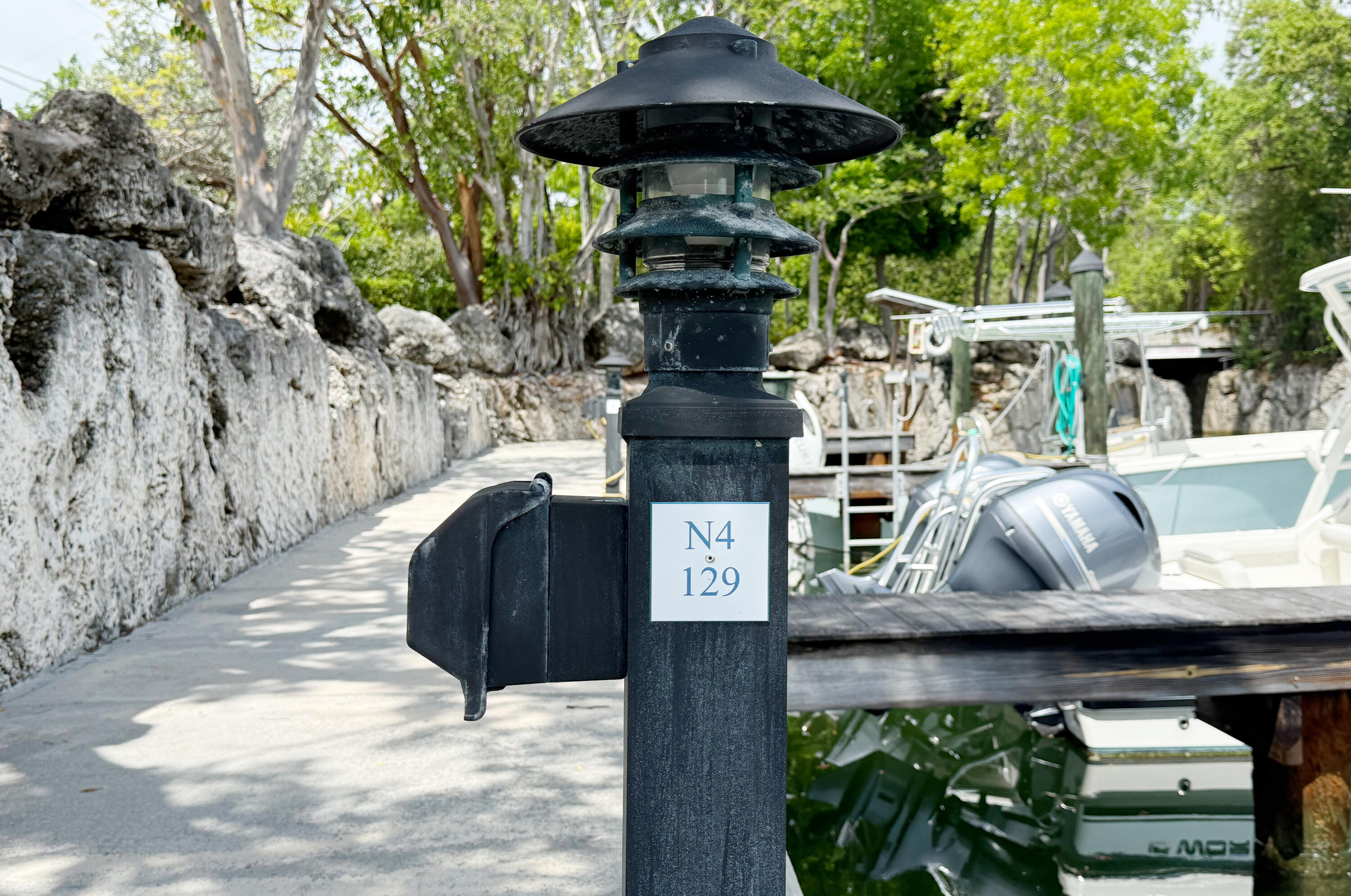 96000 Overseas Highway N4 + Boat Slip