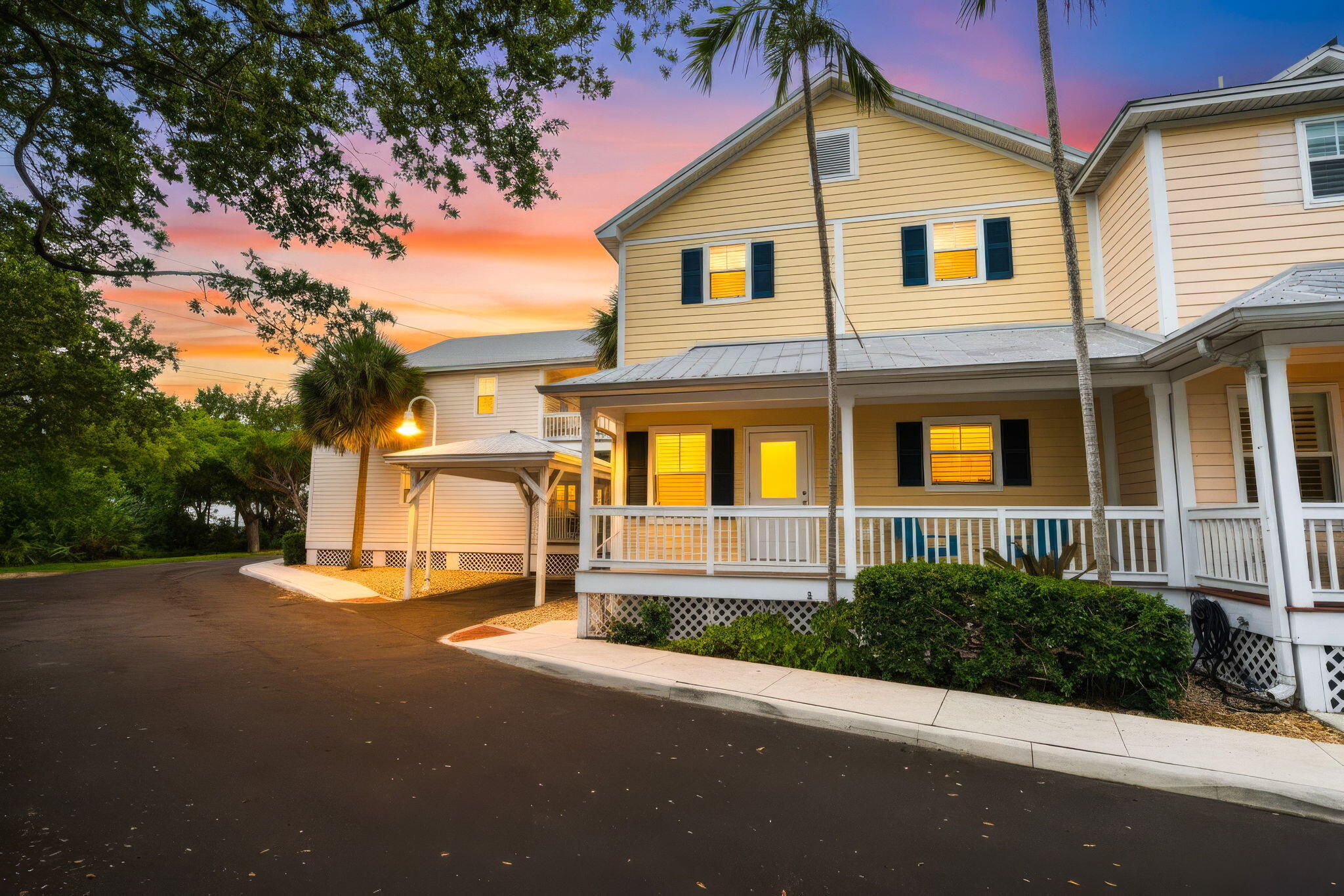 42 Coral Way