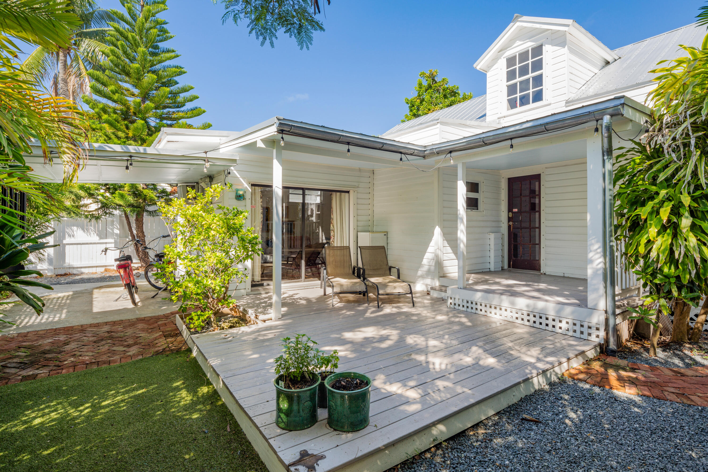 1124 Watson Street
