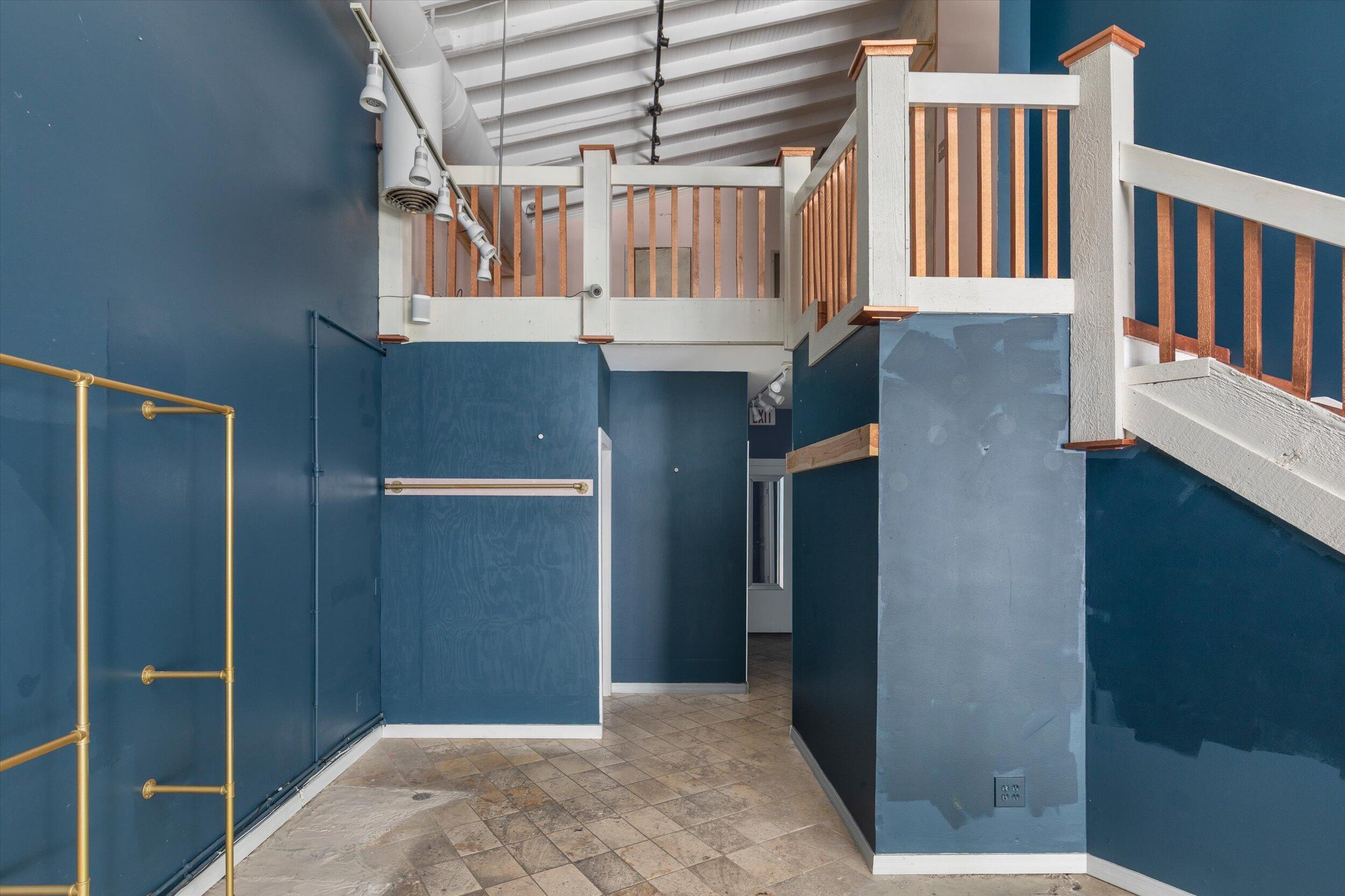 218 Whitehead Street 4