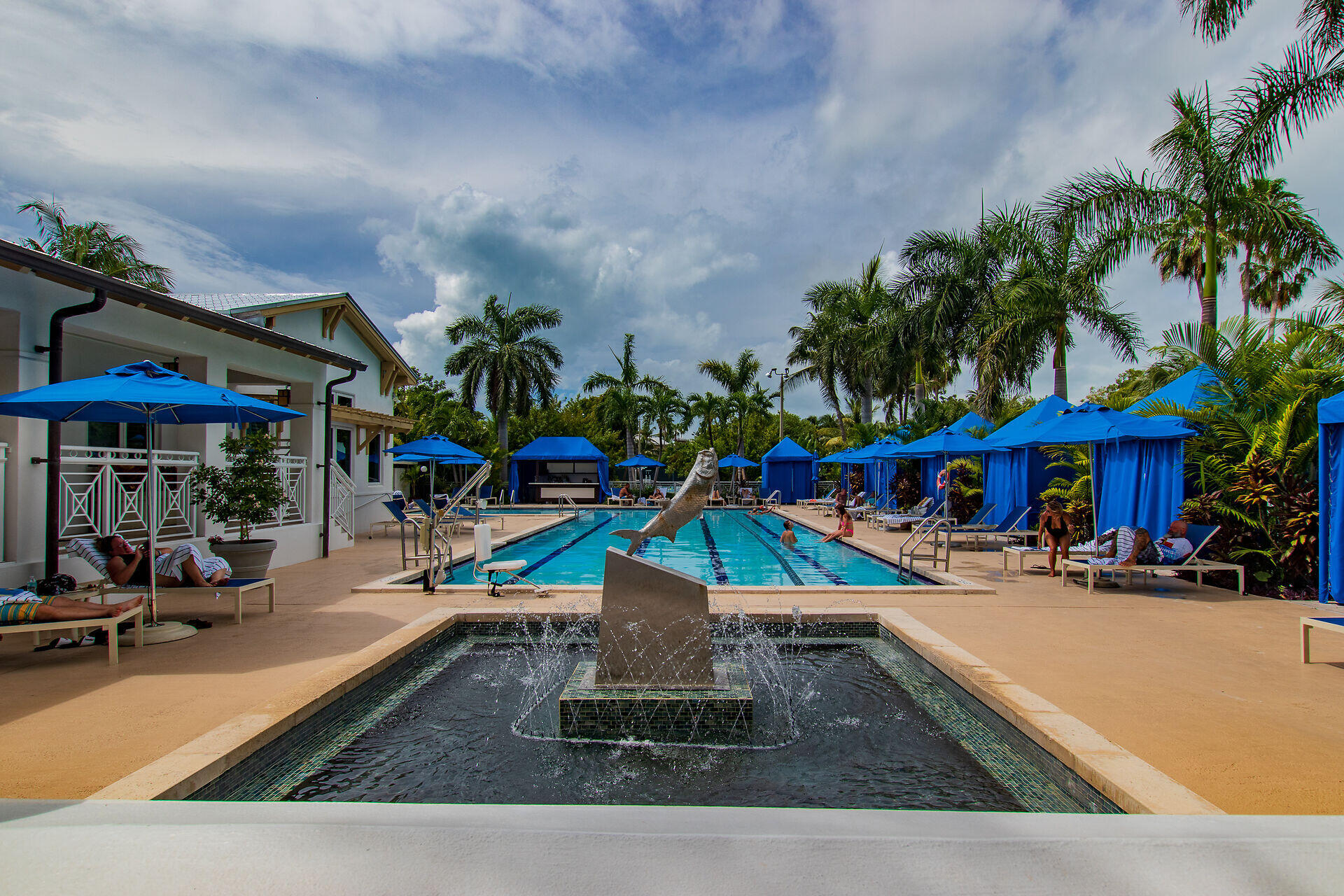 81801 Overseas Highway 716