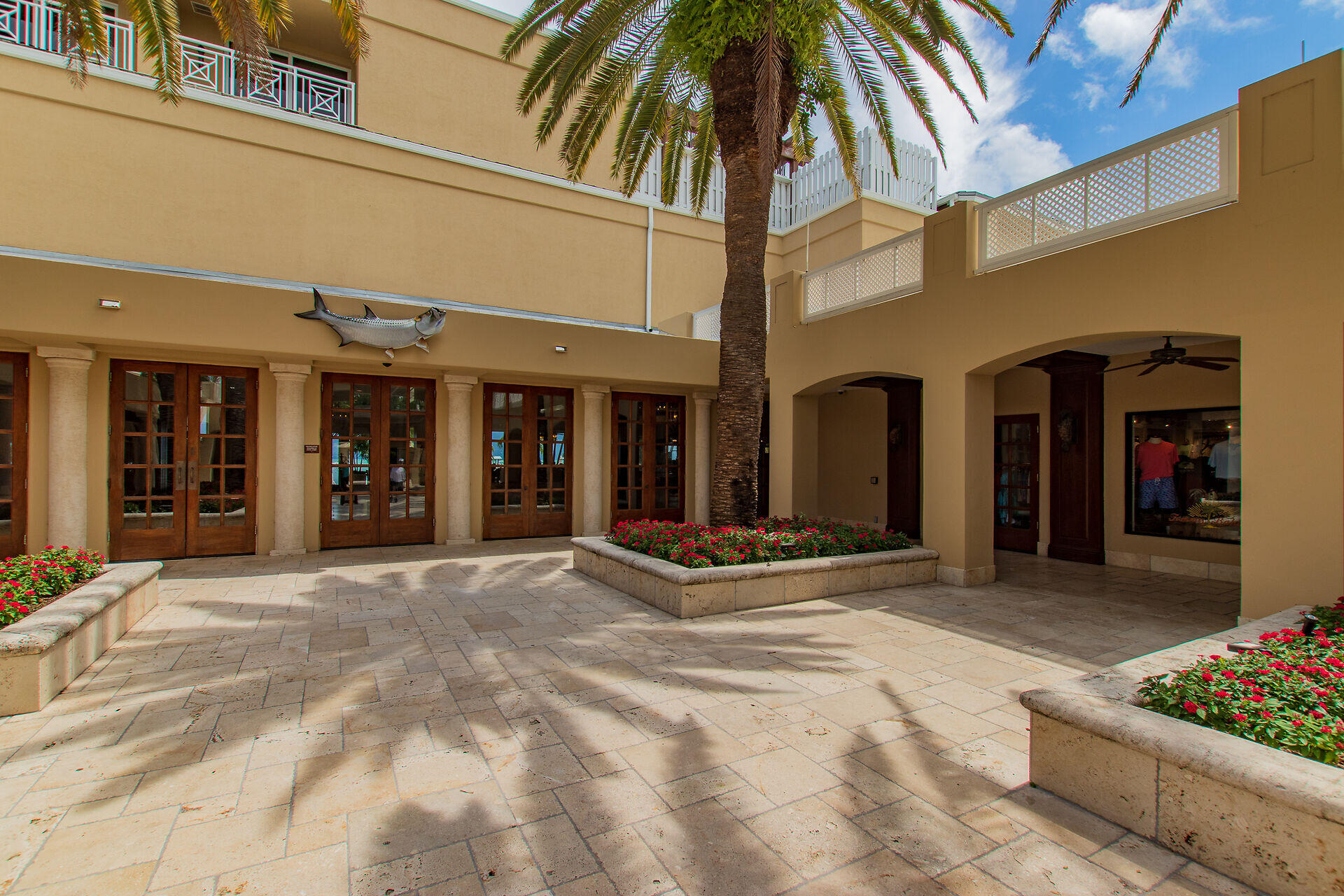 81801 Overseas Highway 715