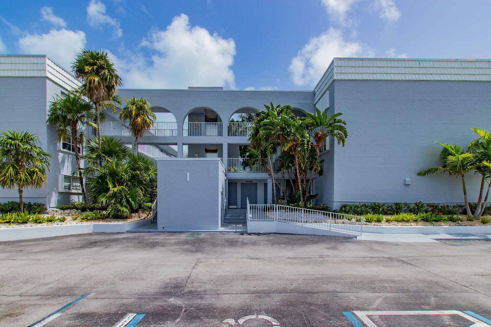 201 E Ocean Drive 211