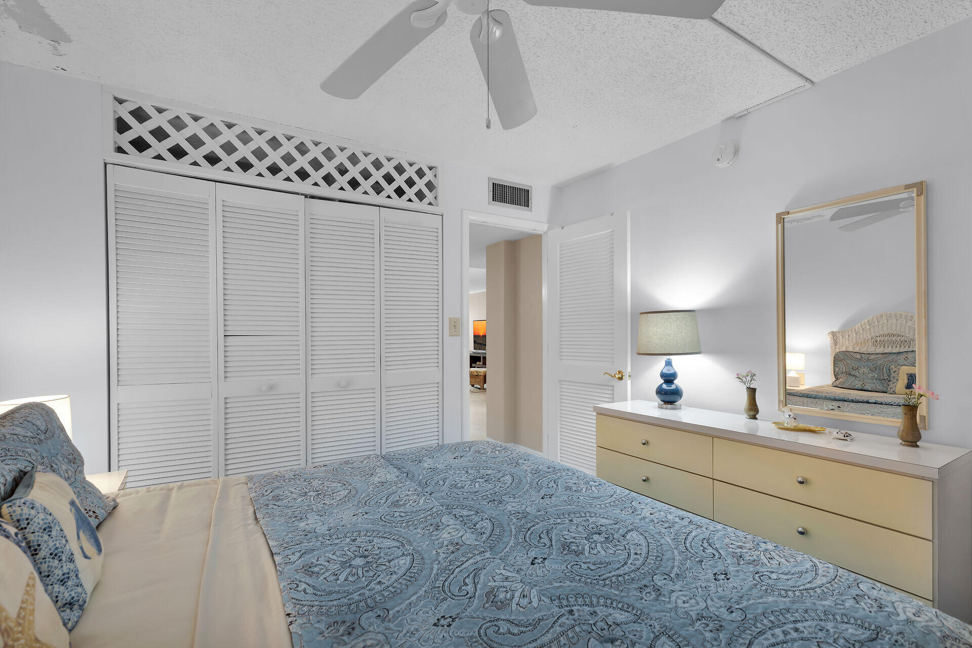 201 E Ocean Drive 211