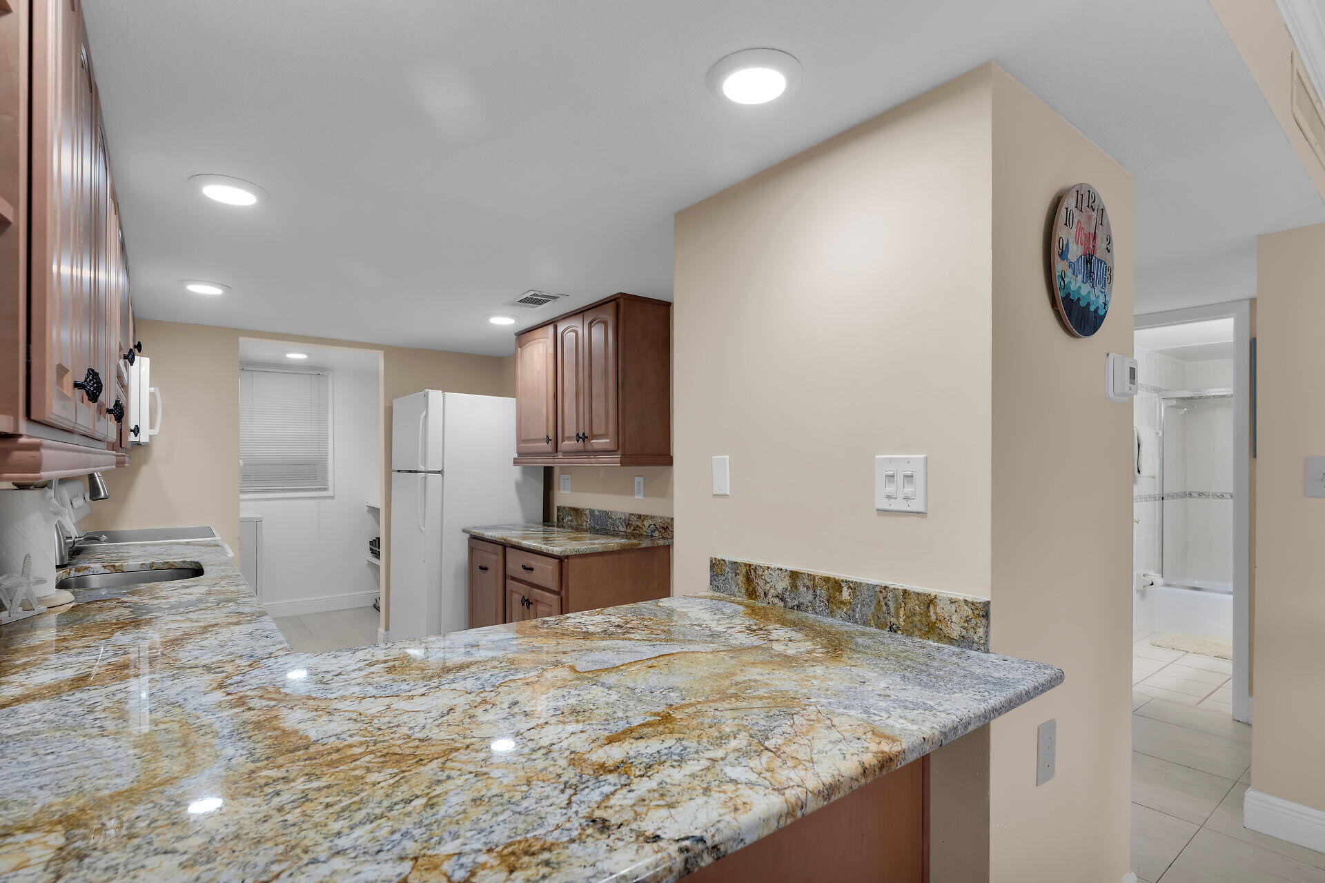 201 E Ocean Drive 211