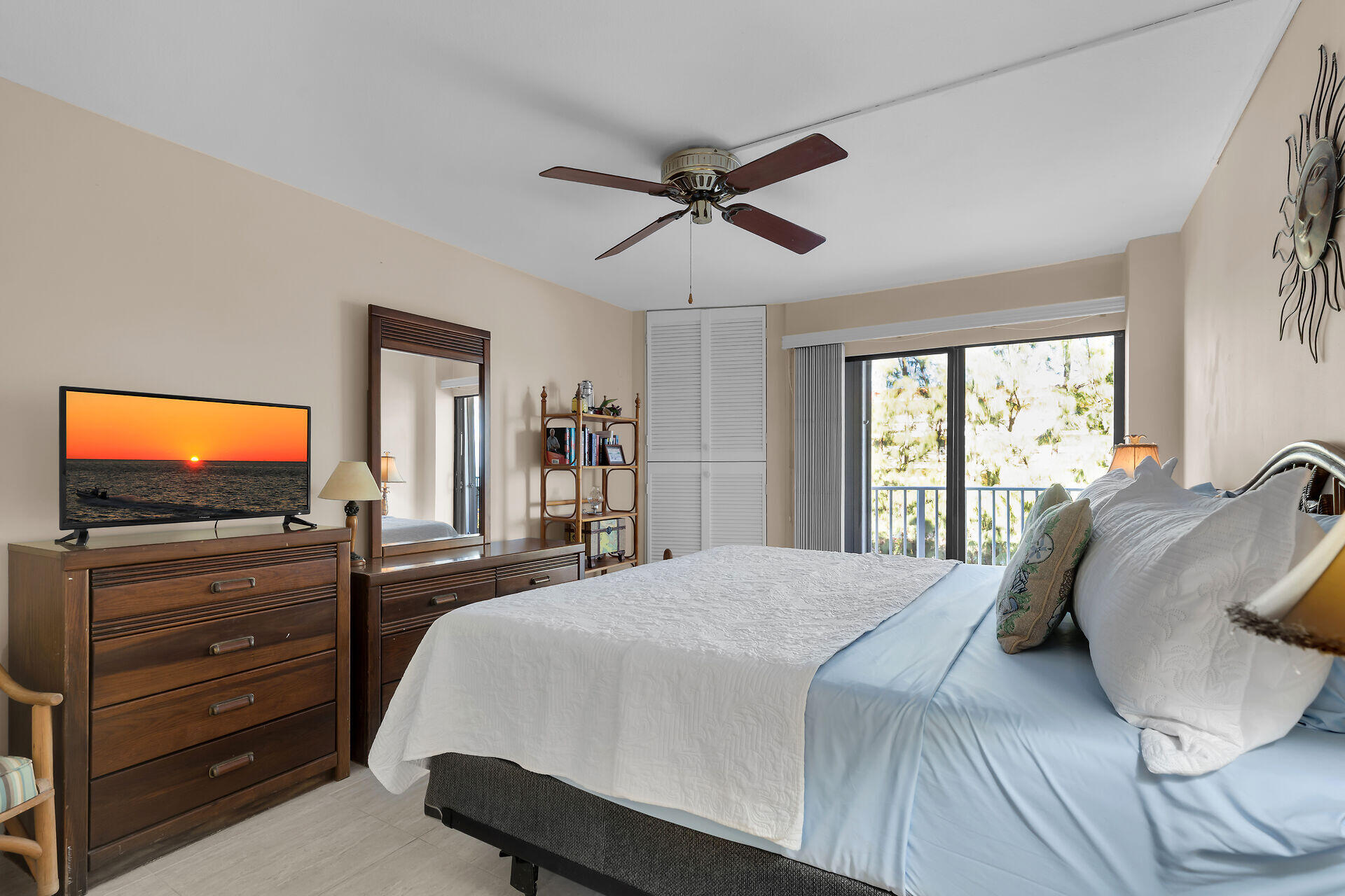 201 E Ocean Drive 211