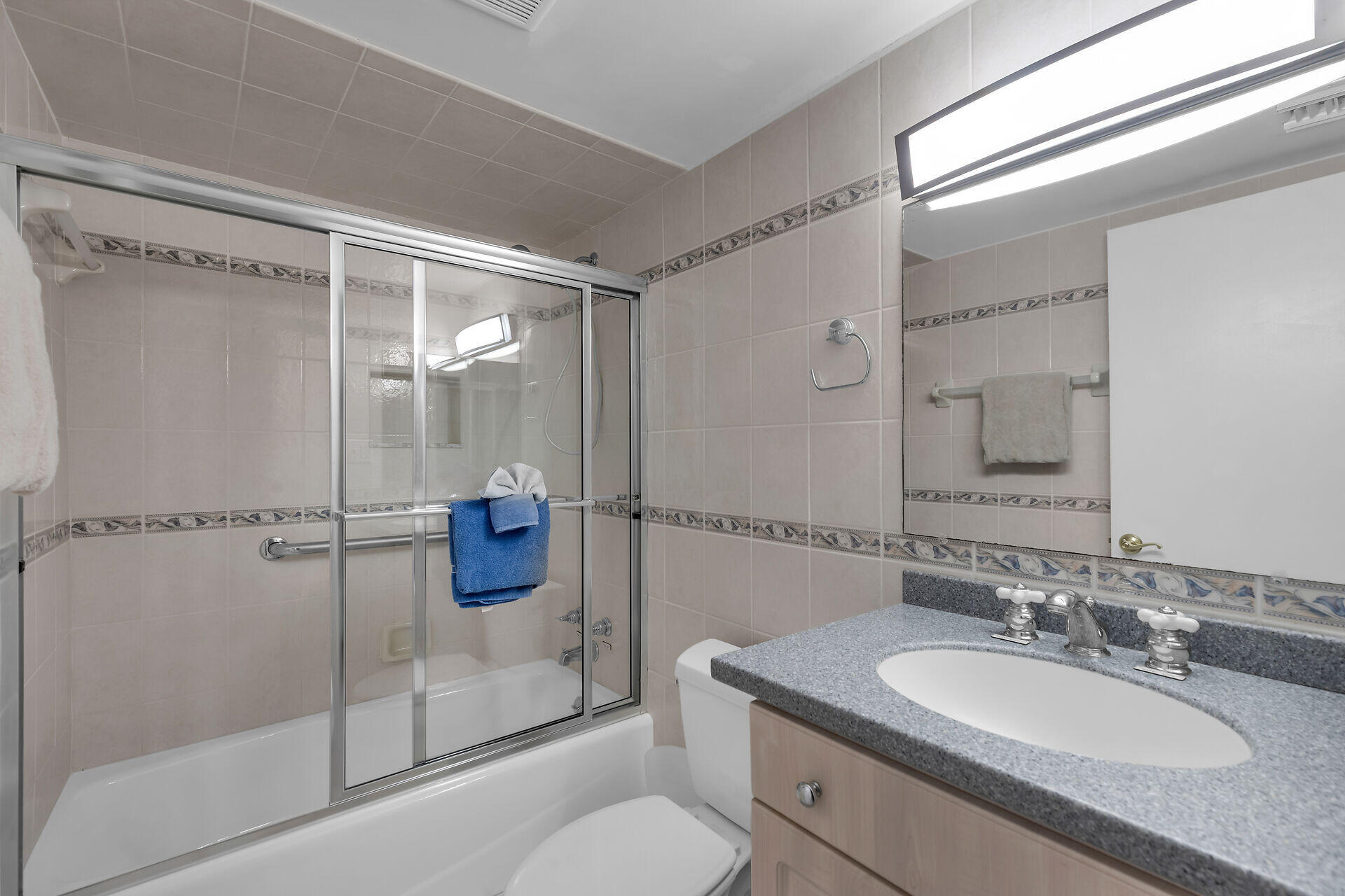201 E Ocean Drive 211