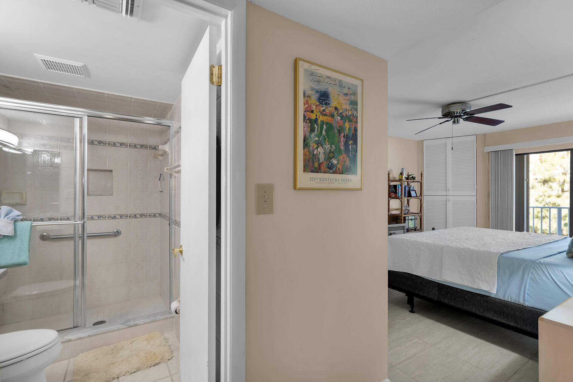 201 E Ocean Drive 211