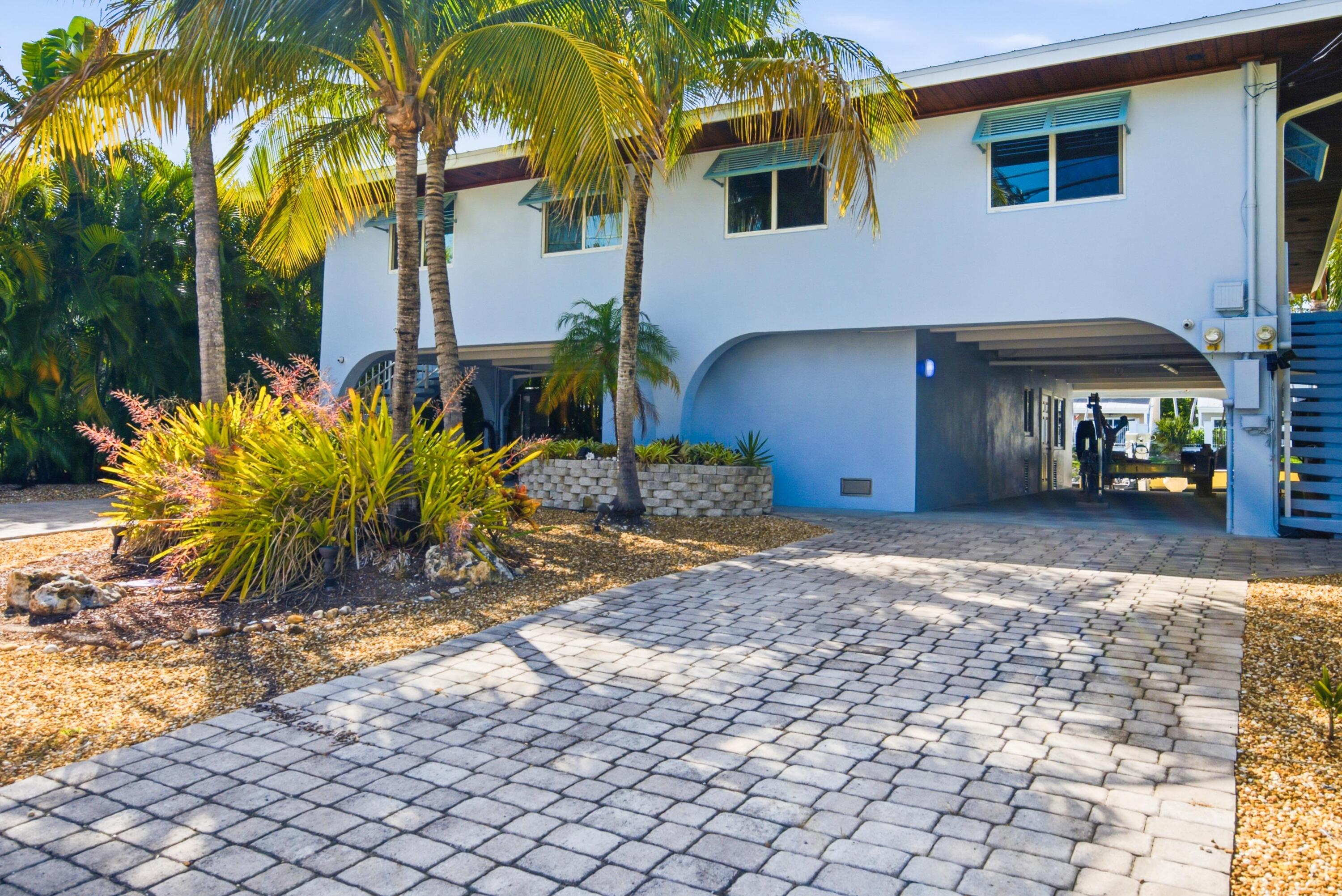 138 N Indies Drive B