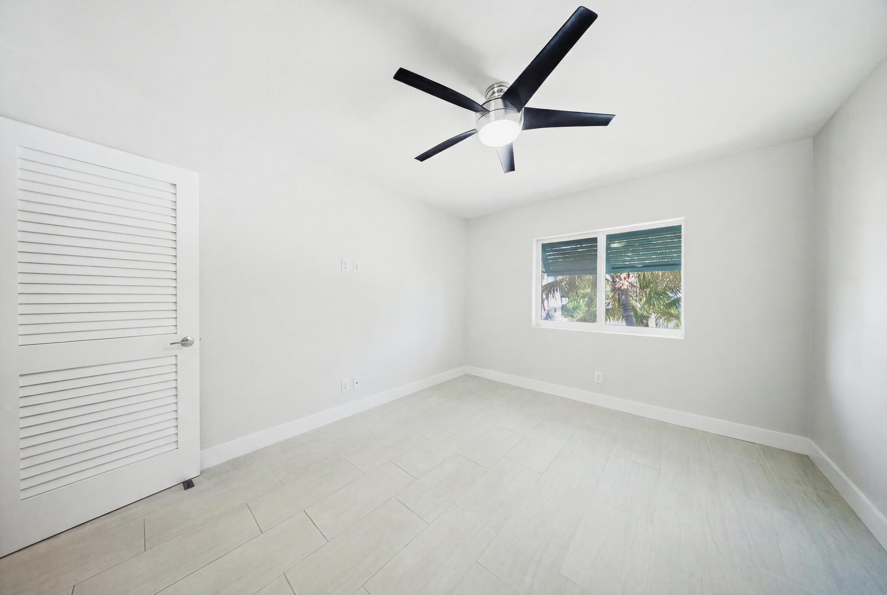 138 N Indies Drive B