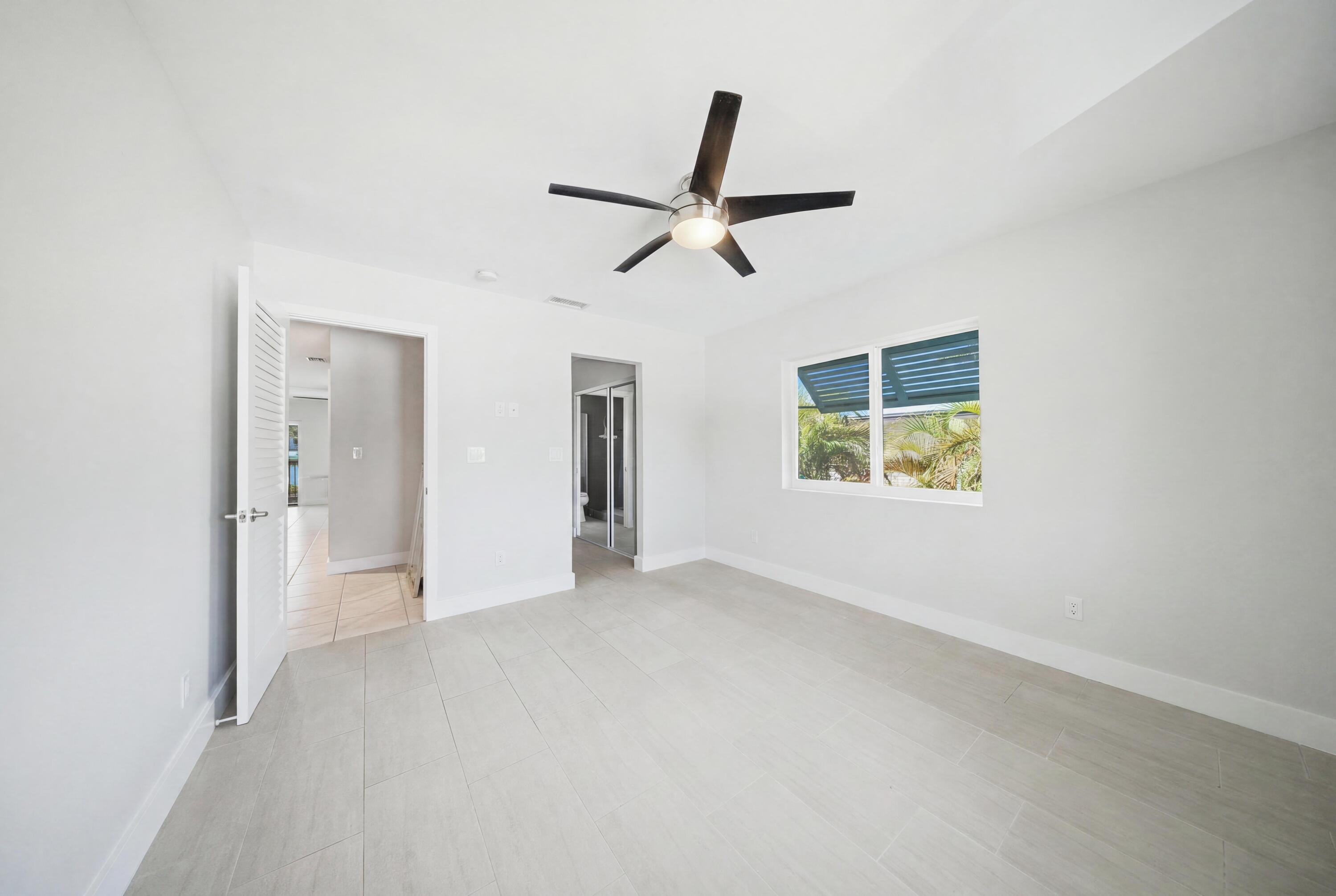 138 N Indies Drive B