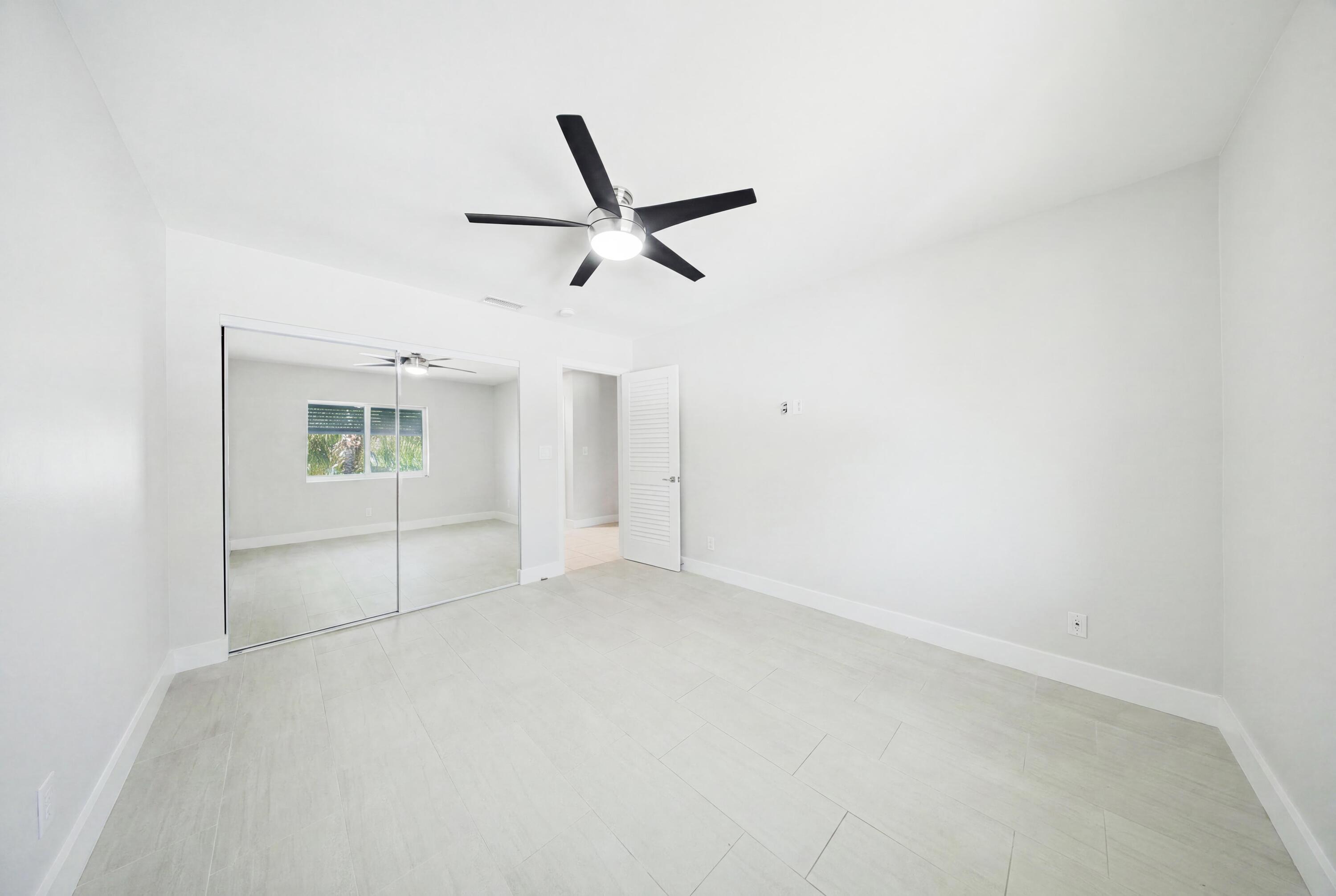 138 N Indies Drive B