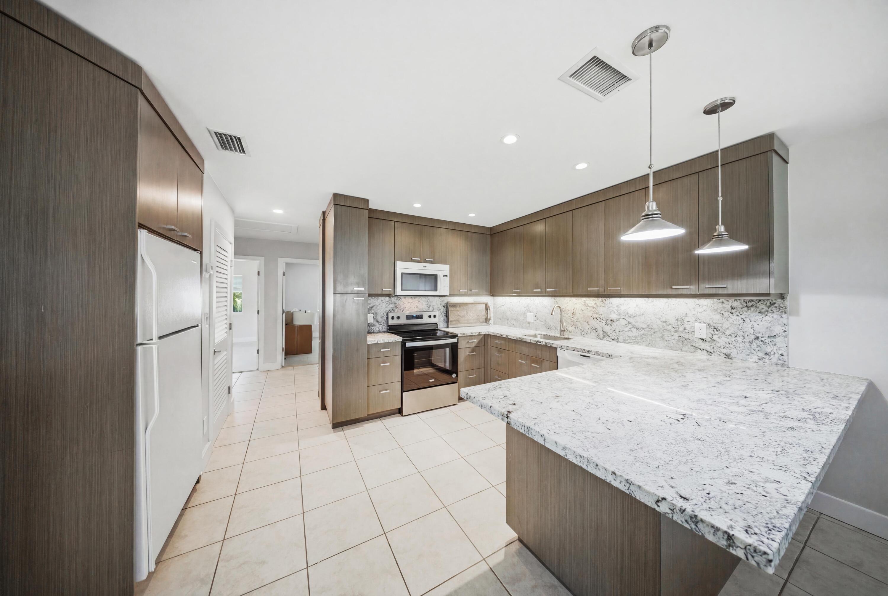 138 N Indies Drive B